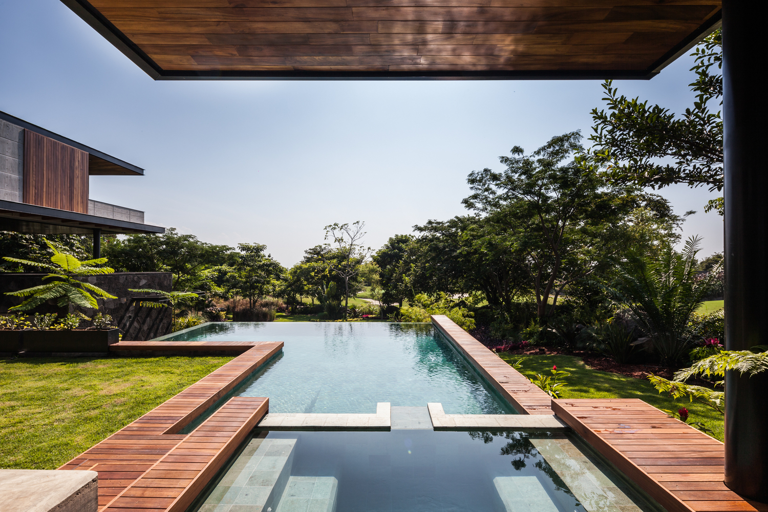 استفاده از چوب پاروتا در نما