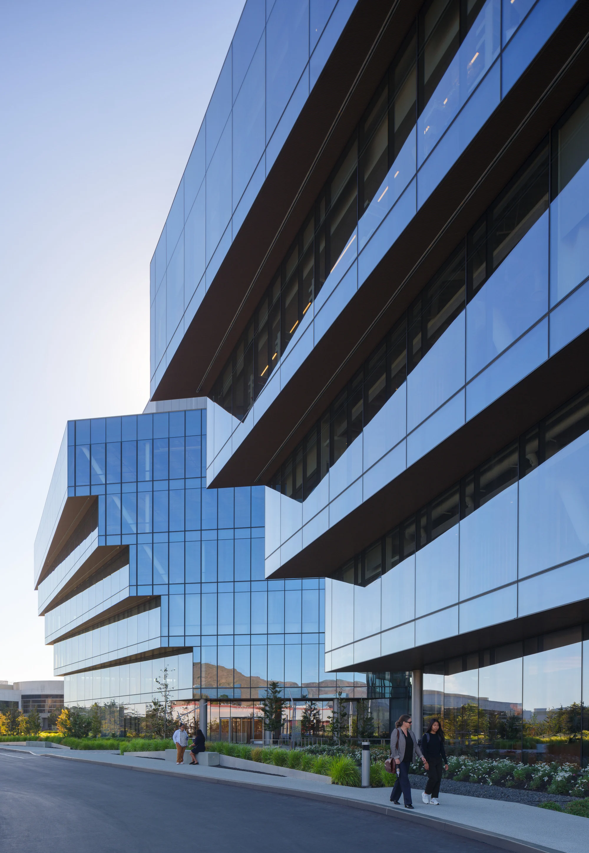 طراحی مدرن با هسته اجتماعی