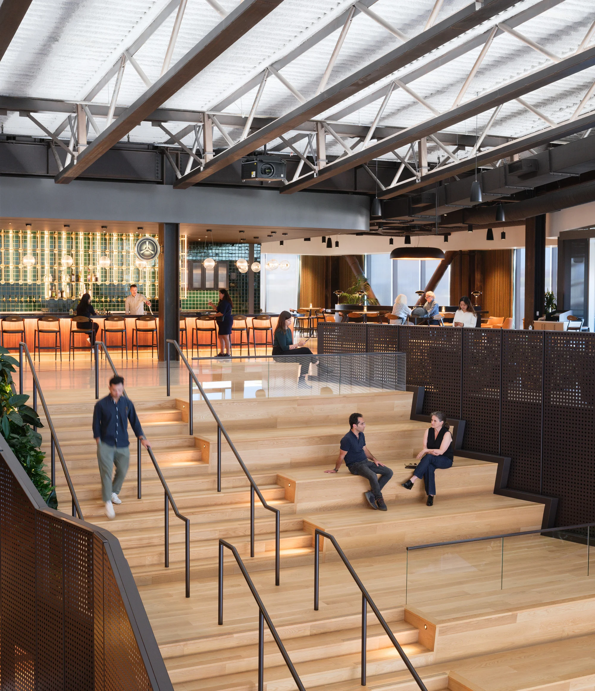 فضایی برای ملاقات در هوا