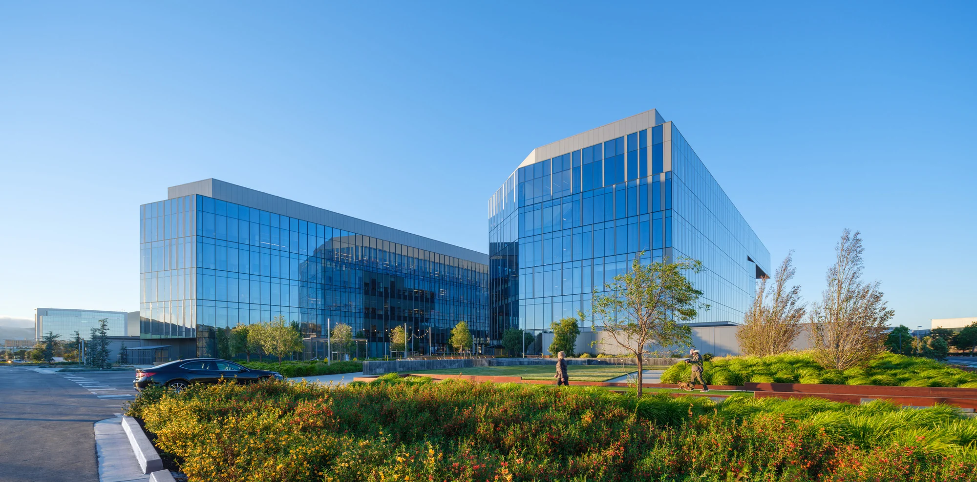 مرکز تجمع با سالن غذاخوری محلی