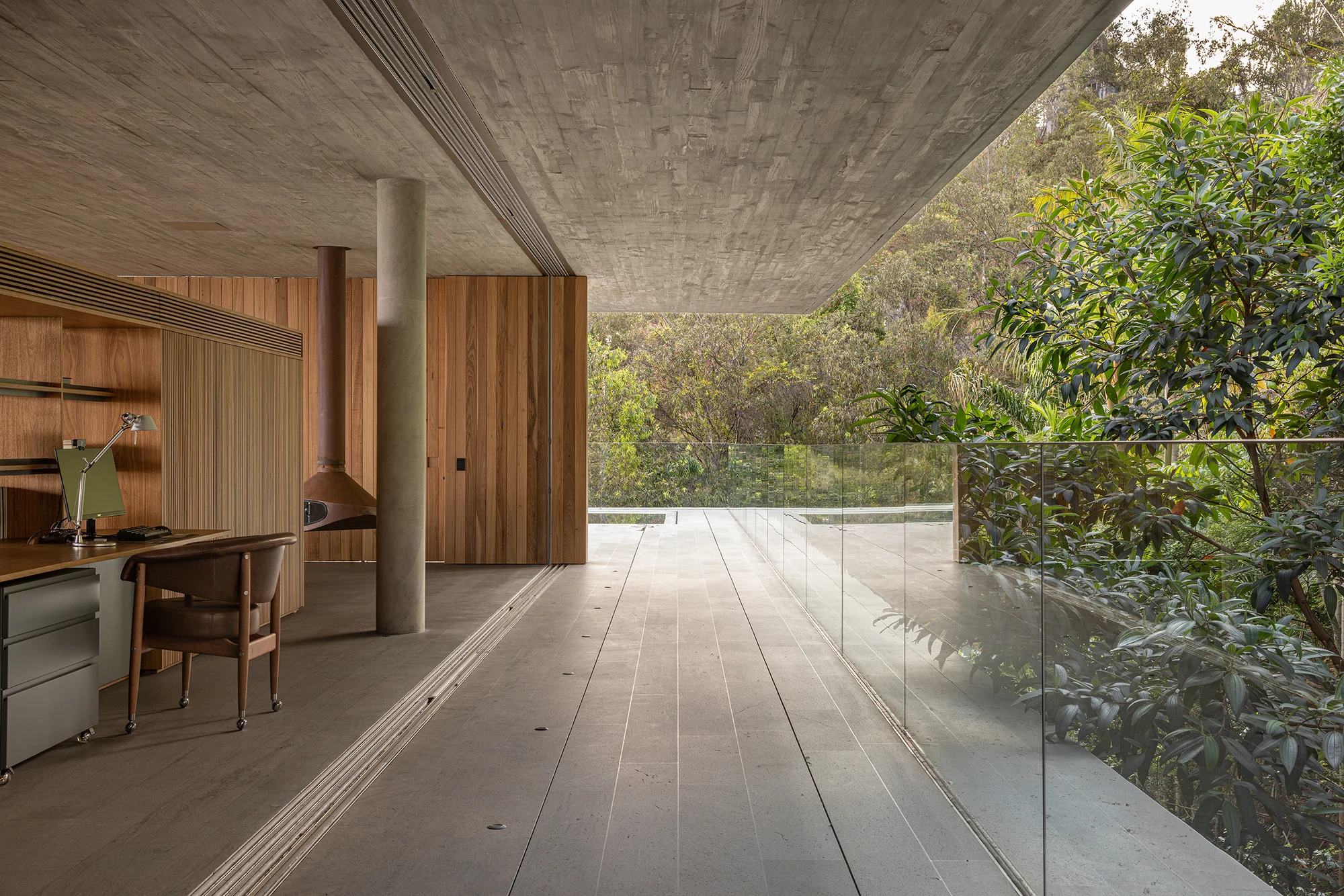 حجم چوبی گرم در بستر طبیعی