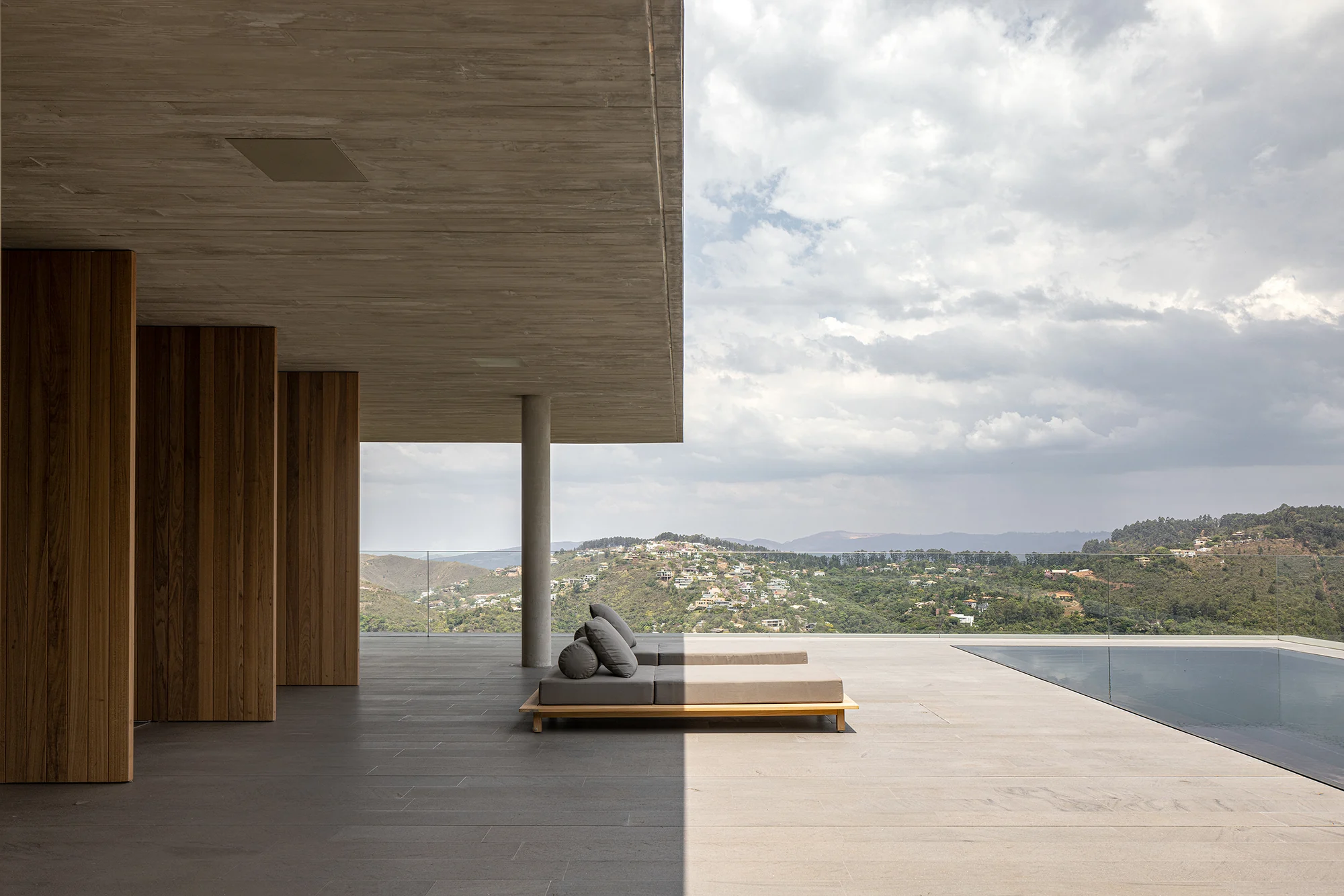 حجم بتنی با عرض چشمگیر