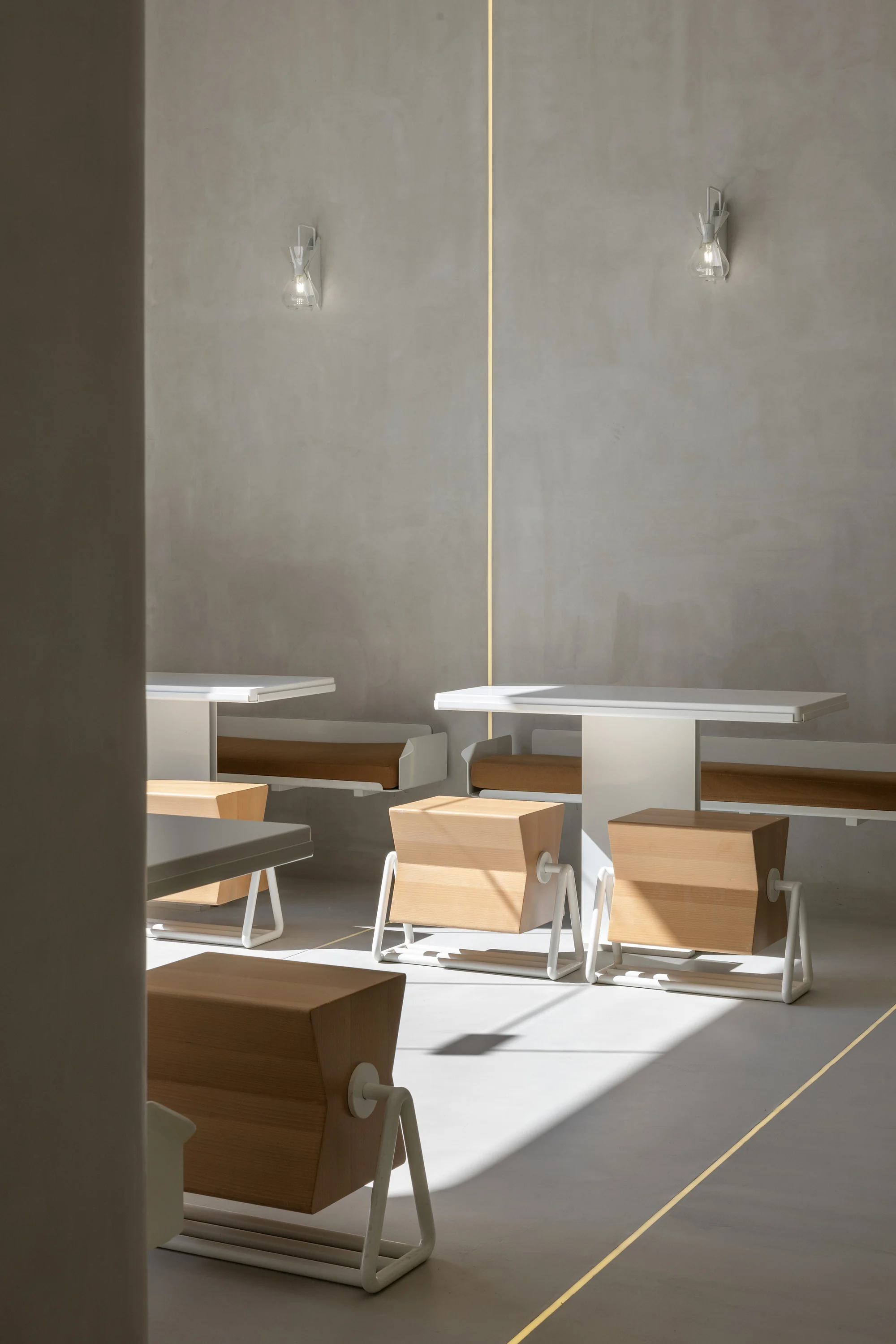 کفپوش بتن با تُن روشن