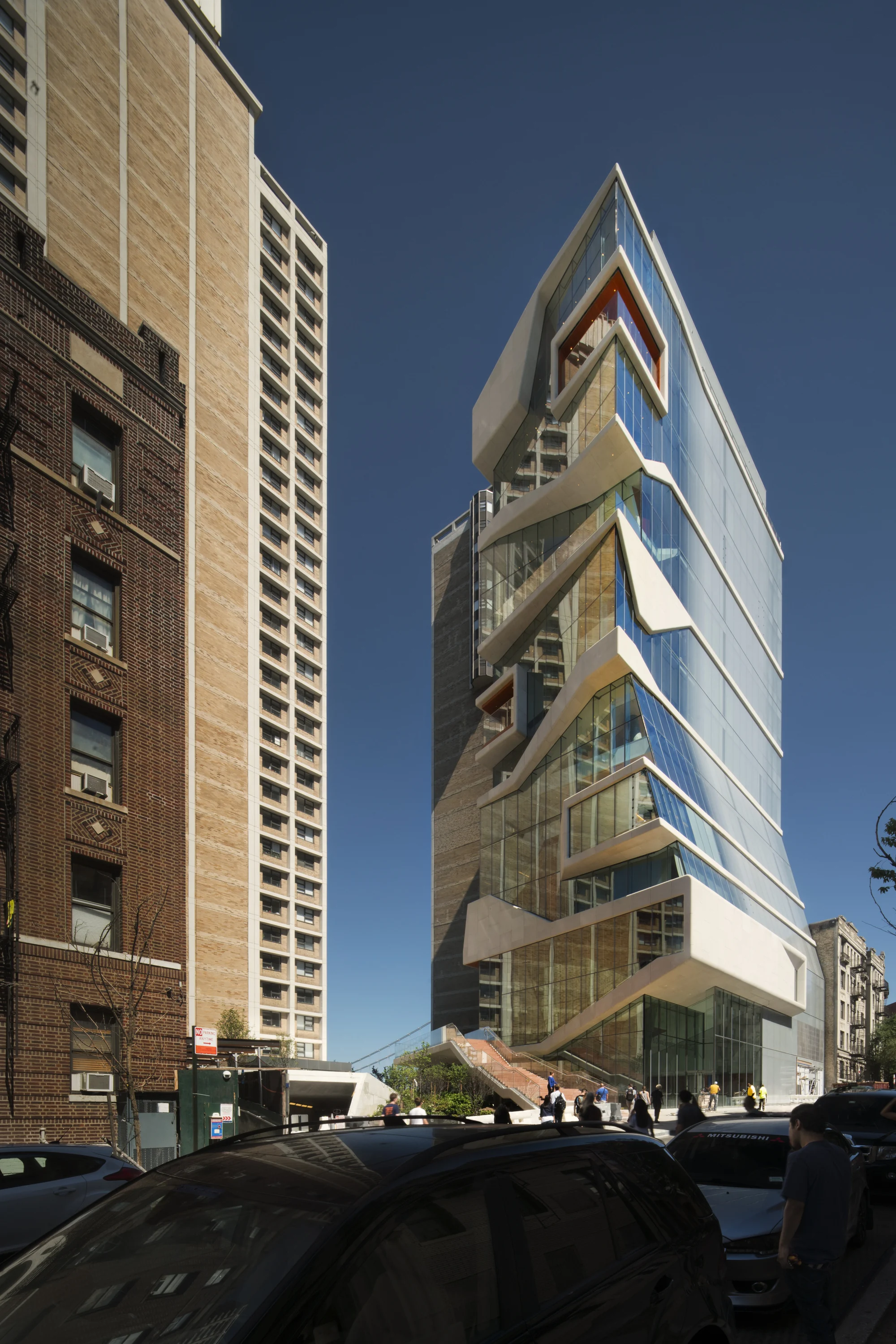 نمای شفاف با پنل فریت