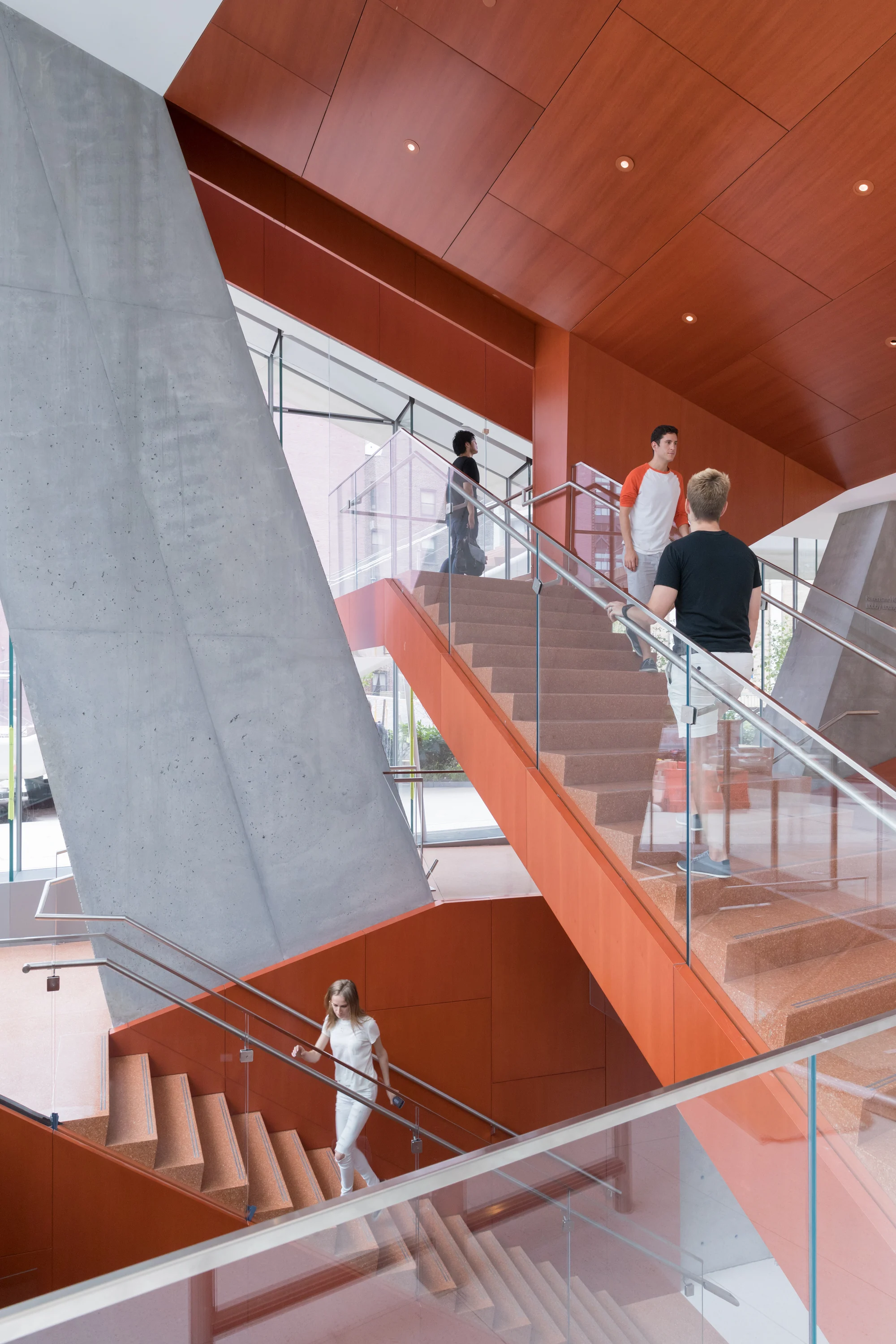 تراس‌های بیرونی به‌سوی جنوب