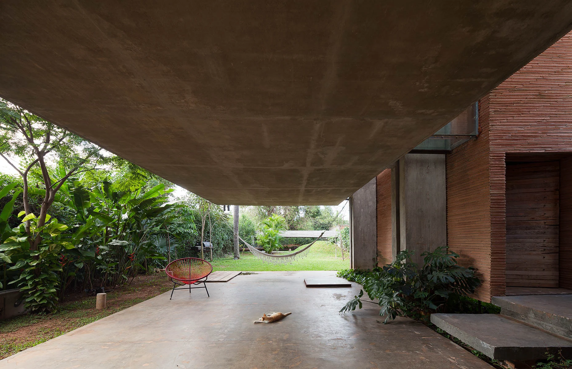 حجم شناور با چشمانداز شمالشرق
