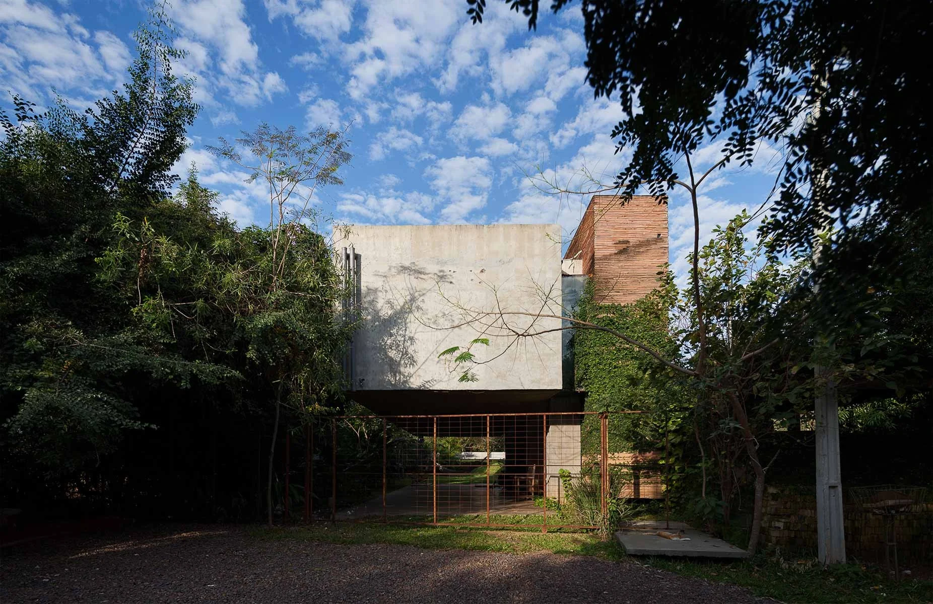 محفظههای معلق برای سرویسها