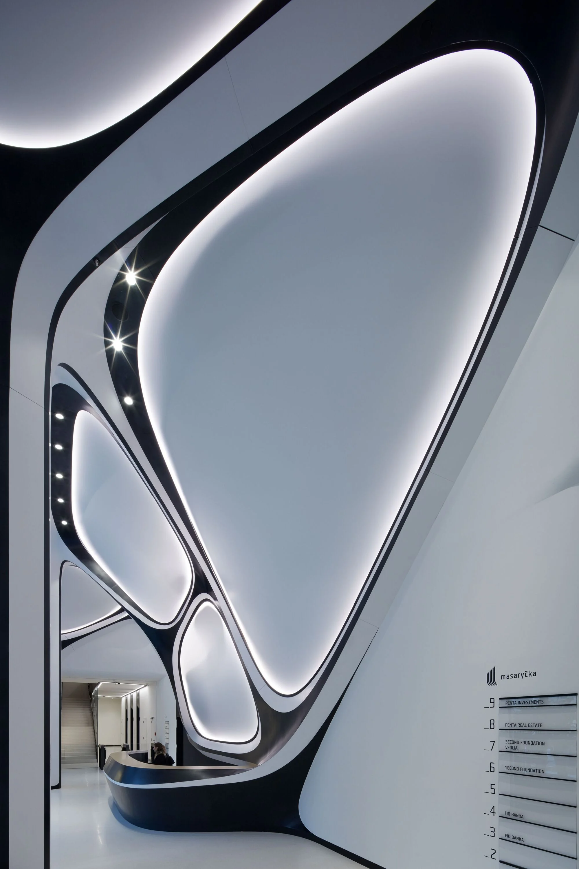 استفاده از فناوری‌های نوین در ساخت