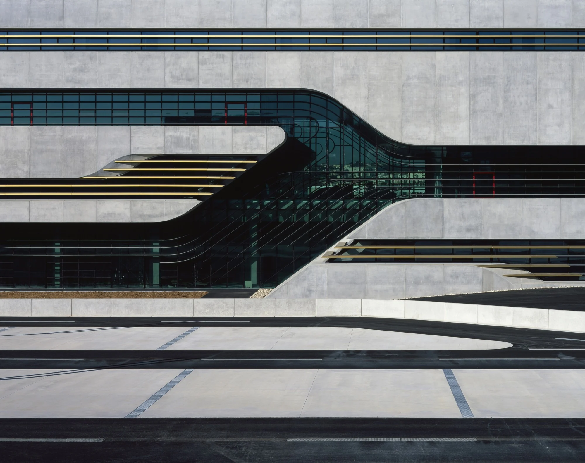 سه نهاد تحت پوسته واحد