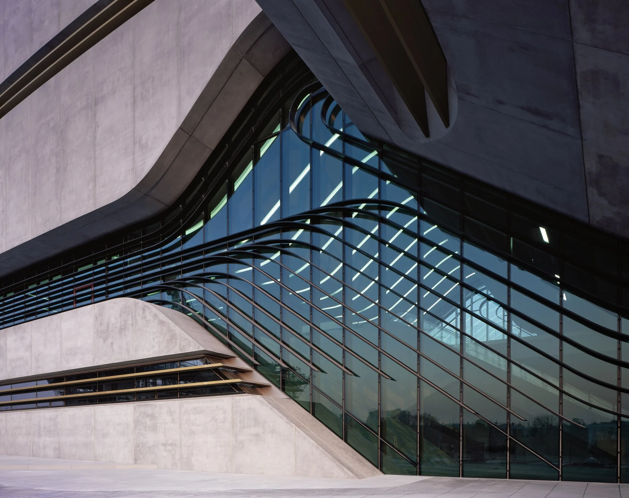 سالن اجتماعات تحت سایبان معلق