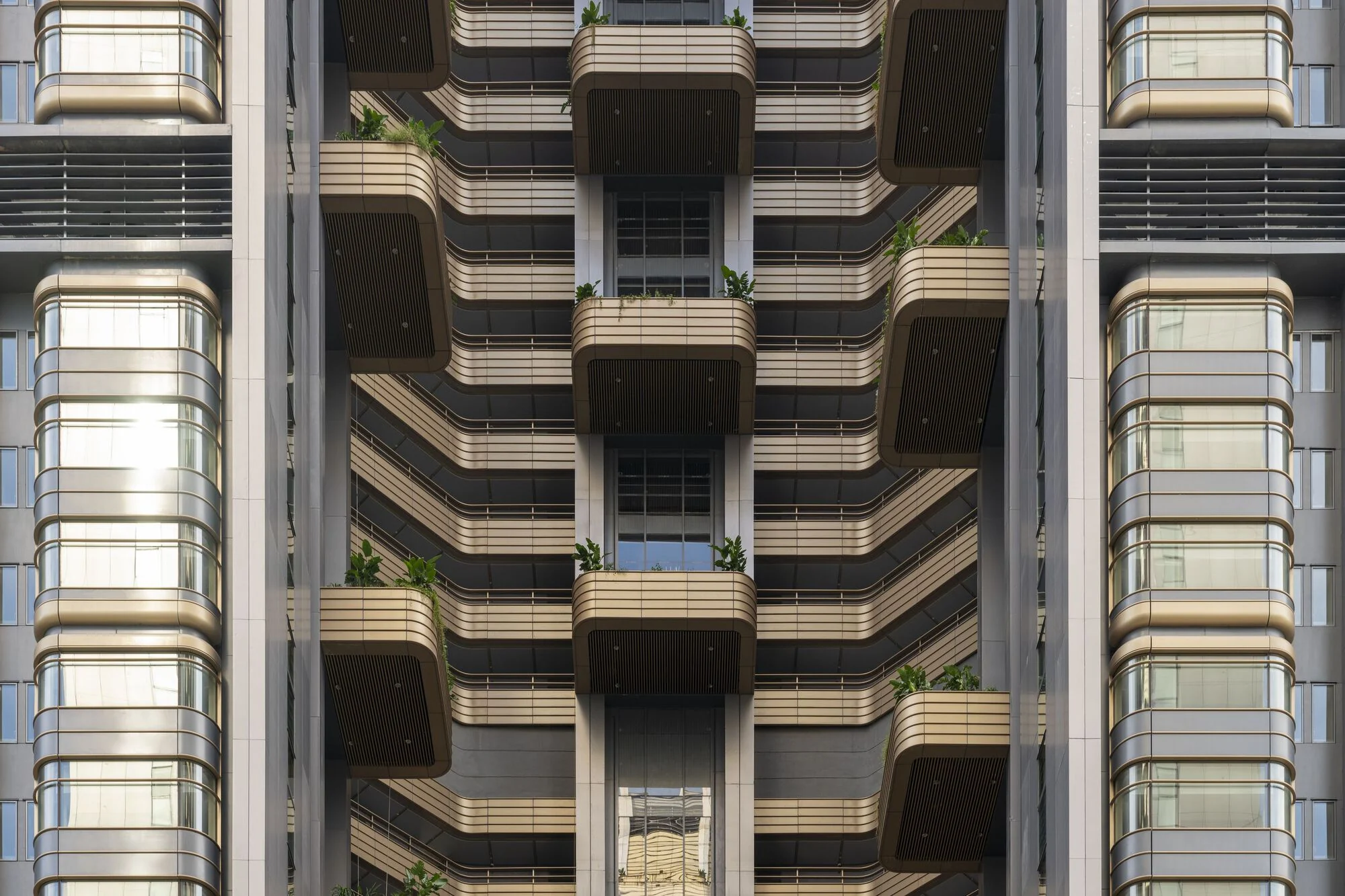 نمایی که نور روز را قاب میکند