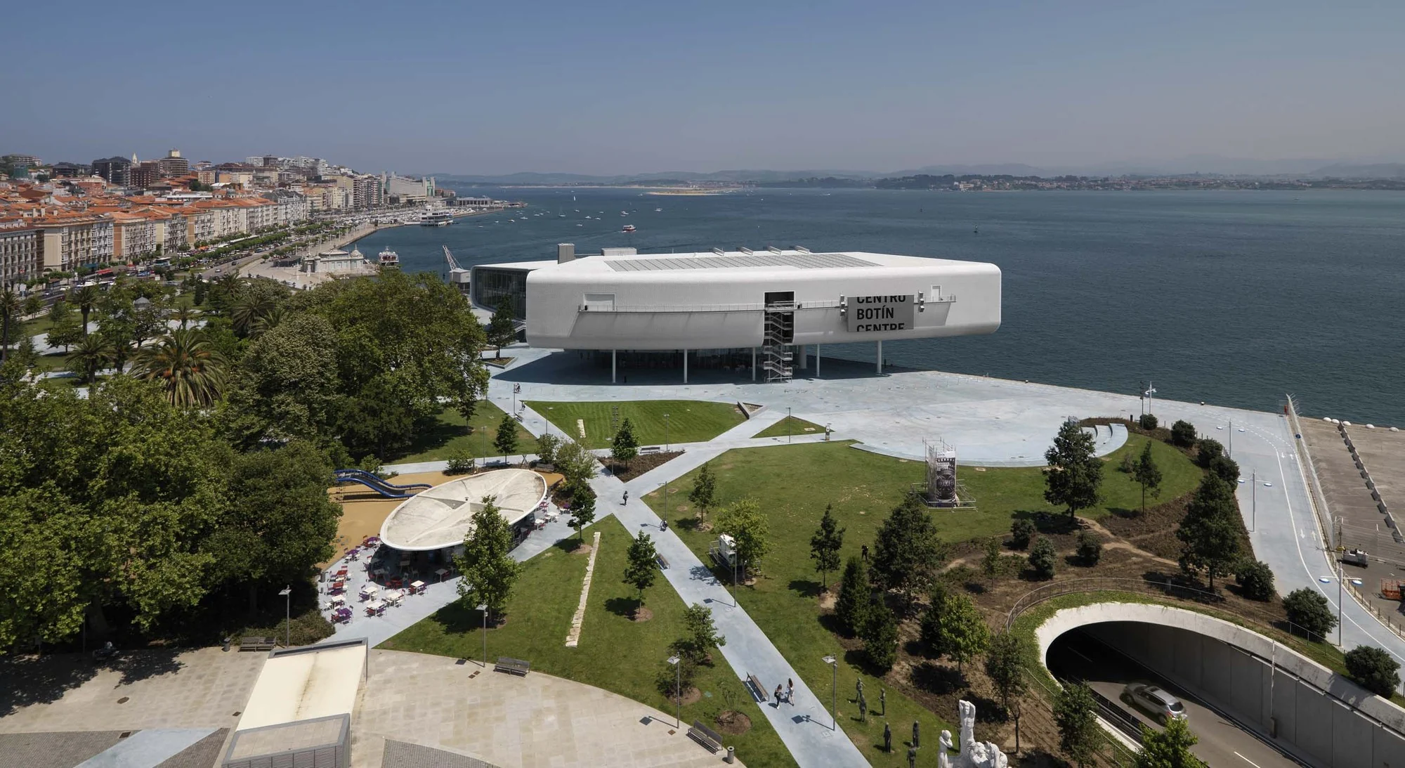 آمفیتئاتر بیرونی در پارک برگها