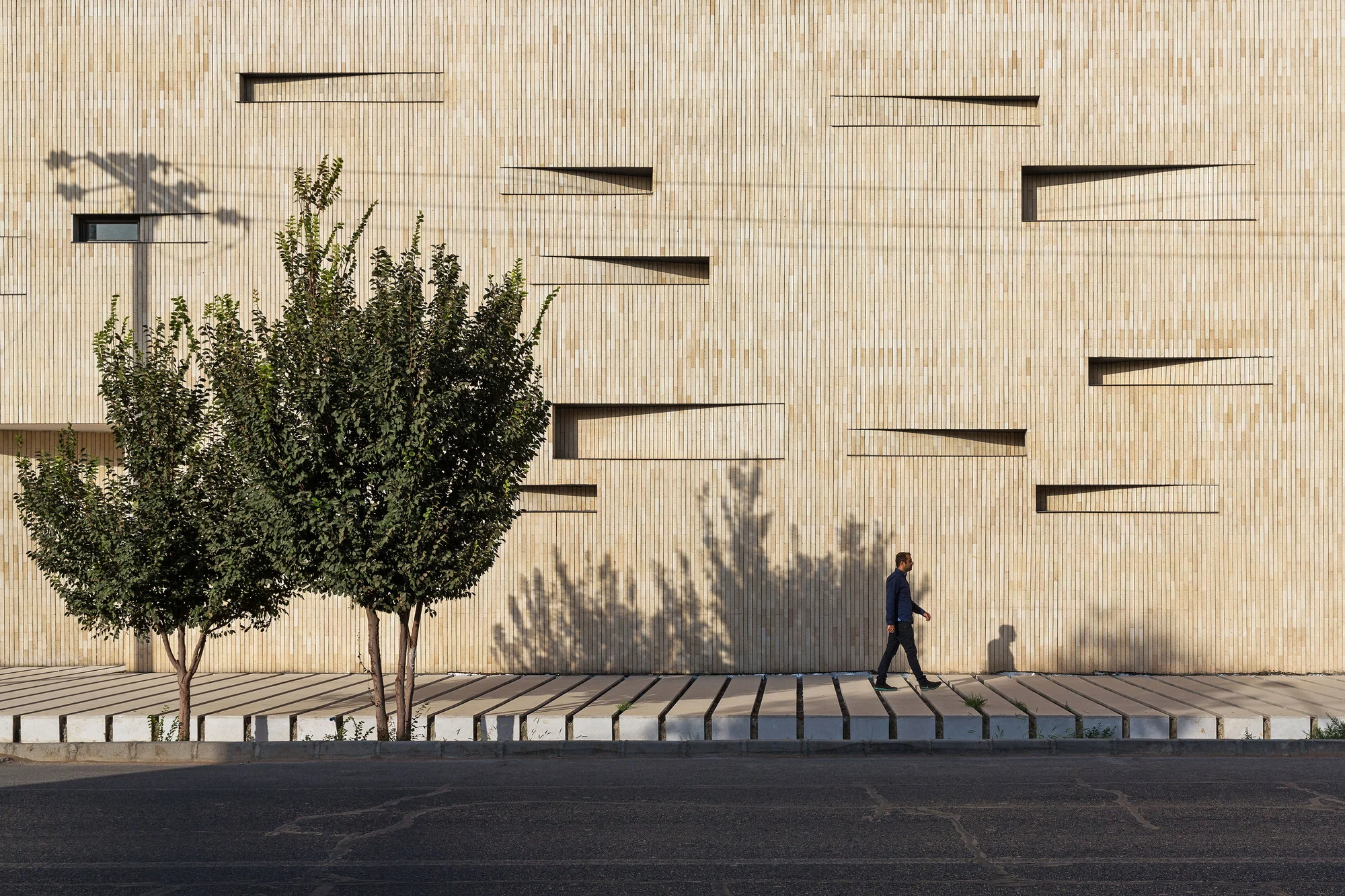 آتریوم مرکزی با گردش نور