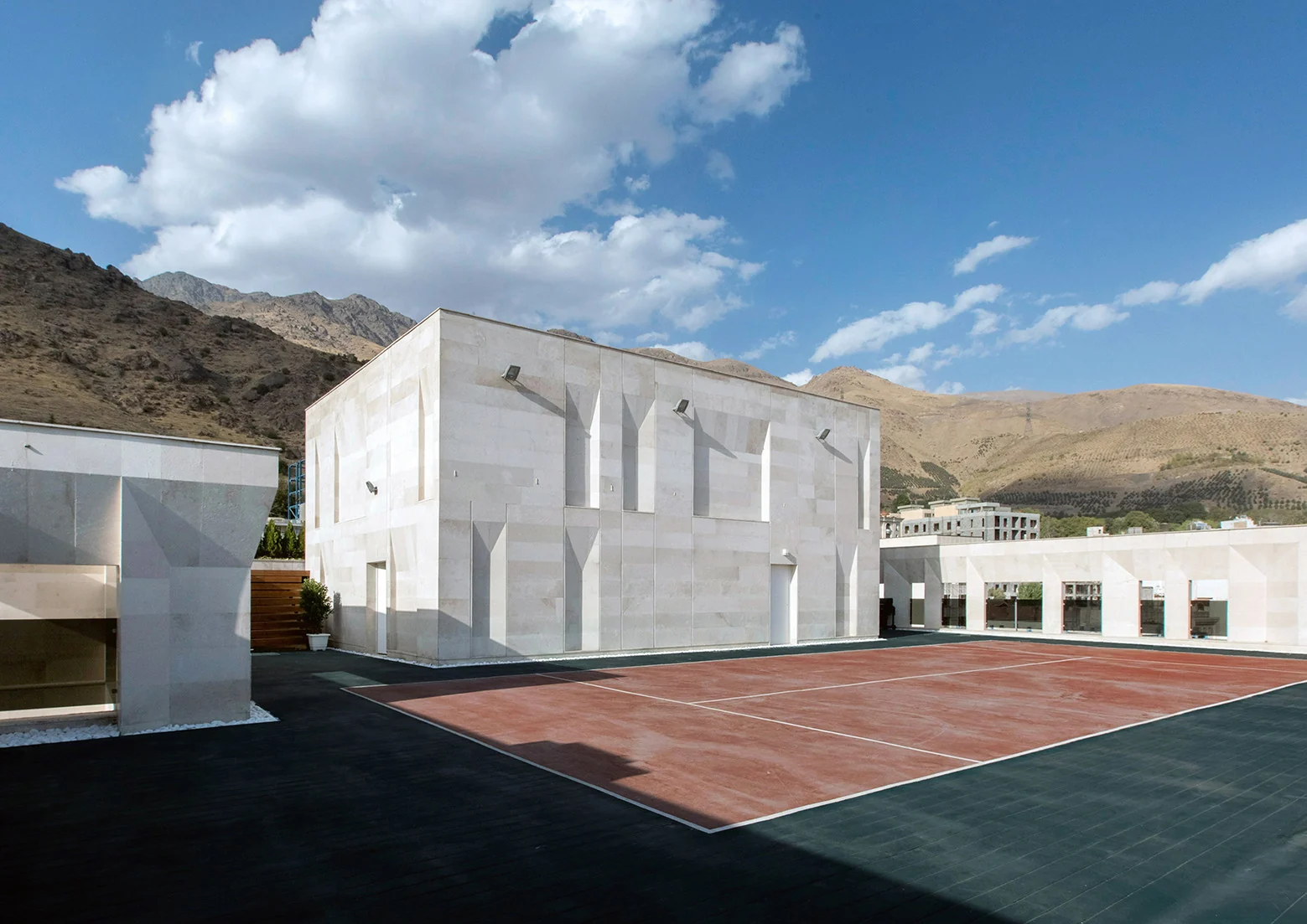 خانه‌ای ده‌طبقه در جمشیدیه