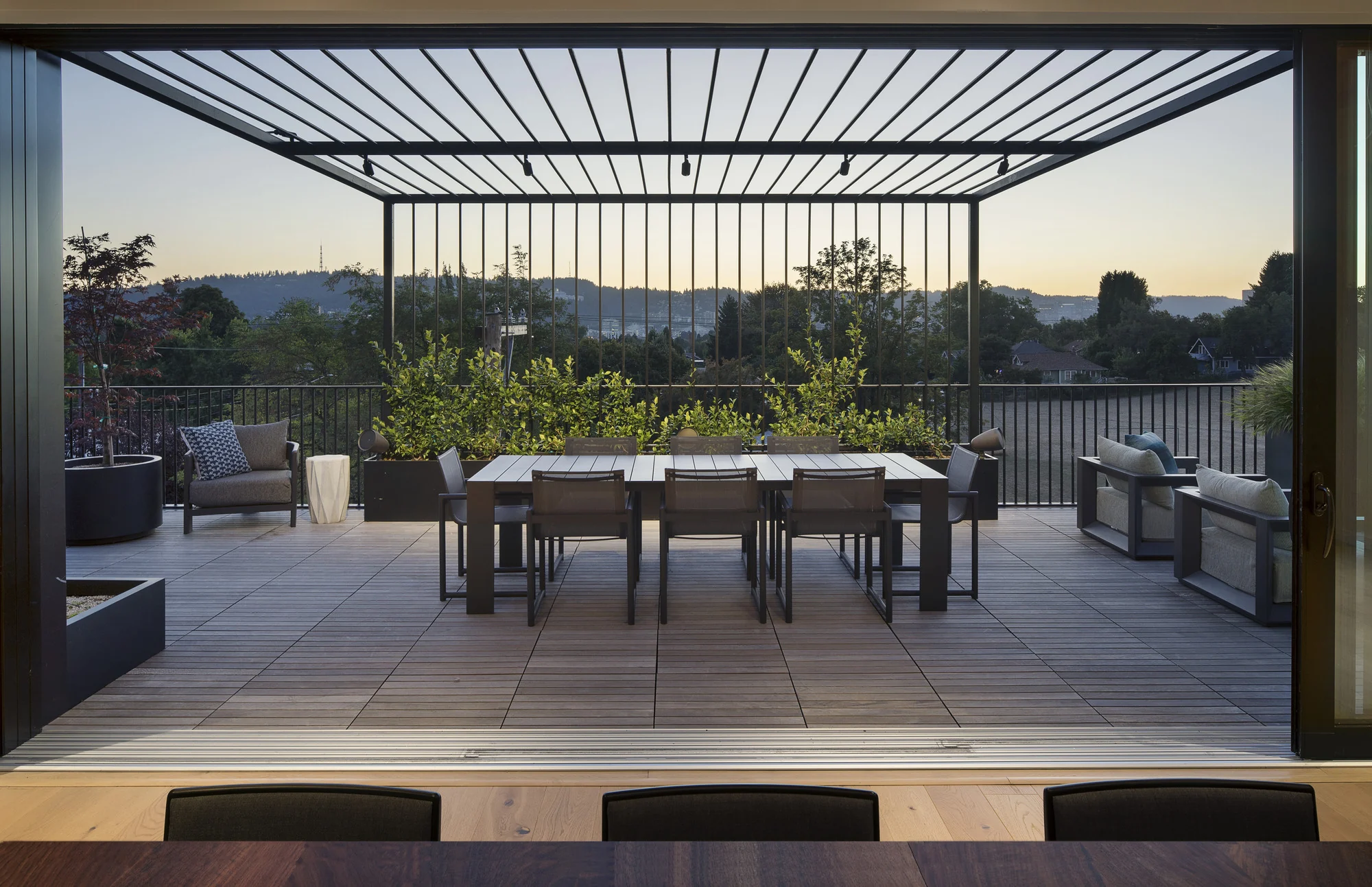 متریال طبیعی در داخل و نما