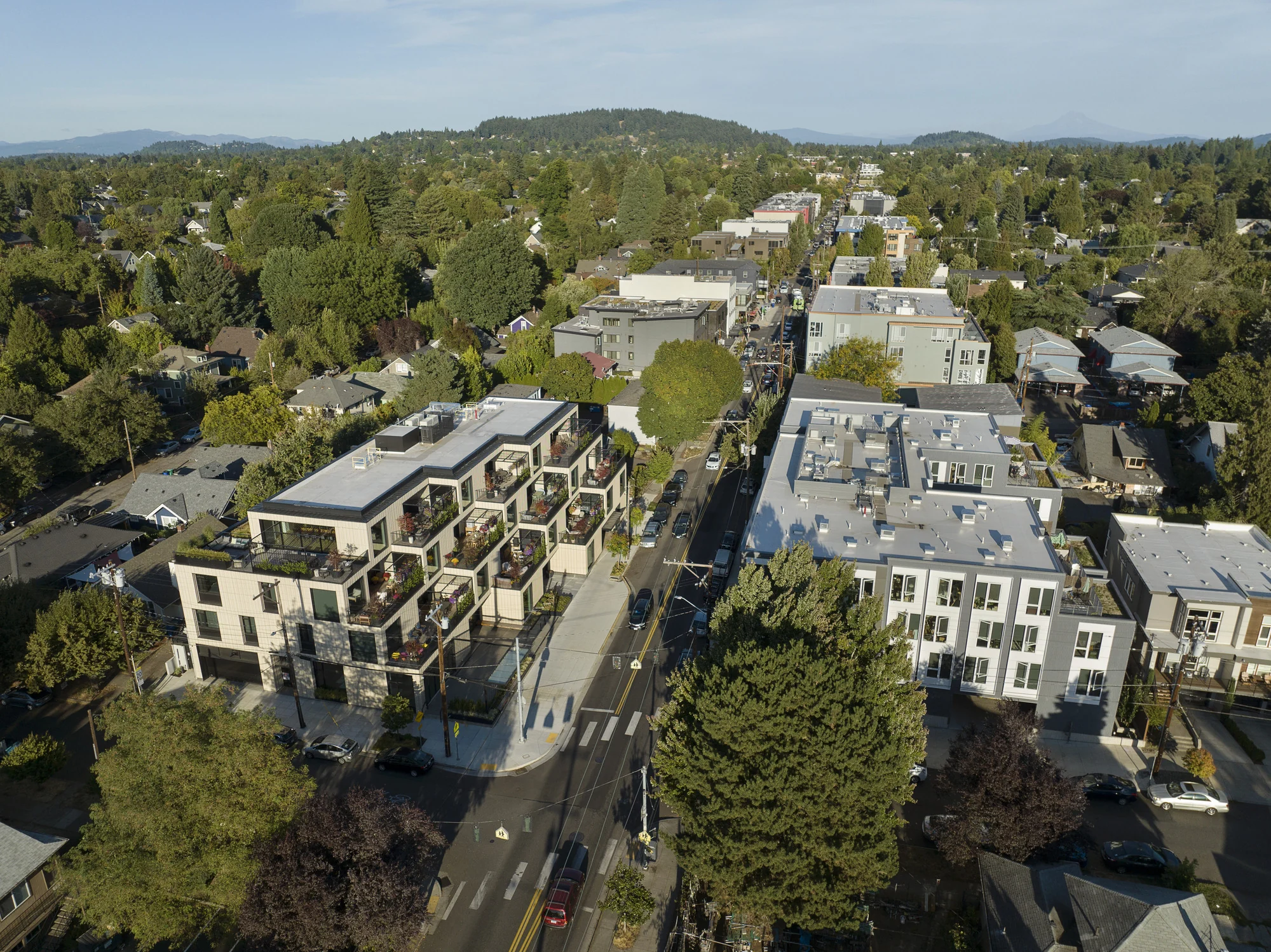 سطوح تراتکوتا که با نور می‌رقصند