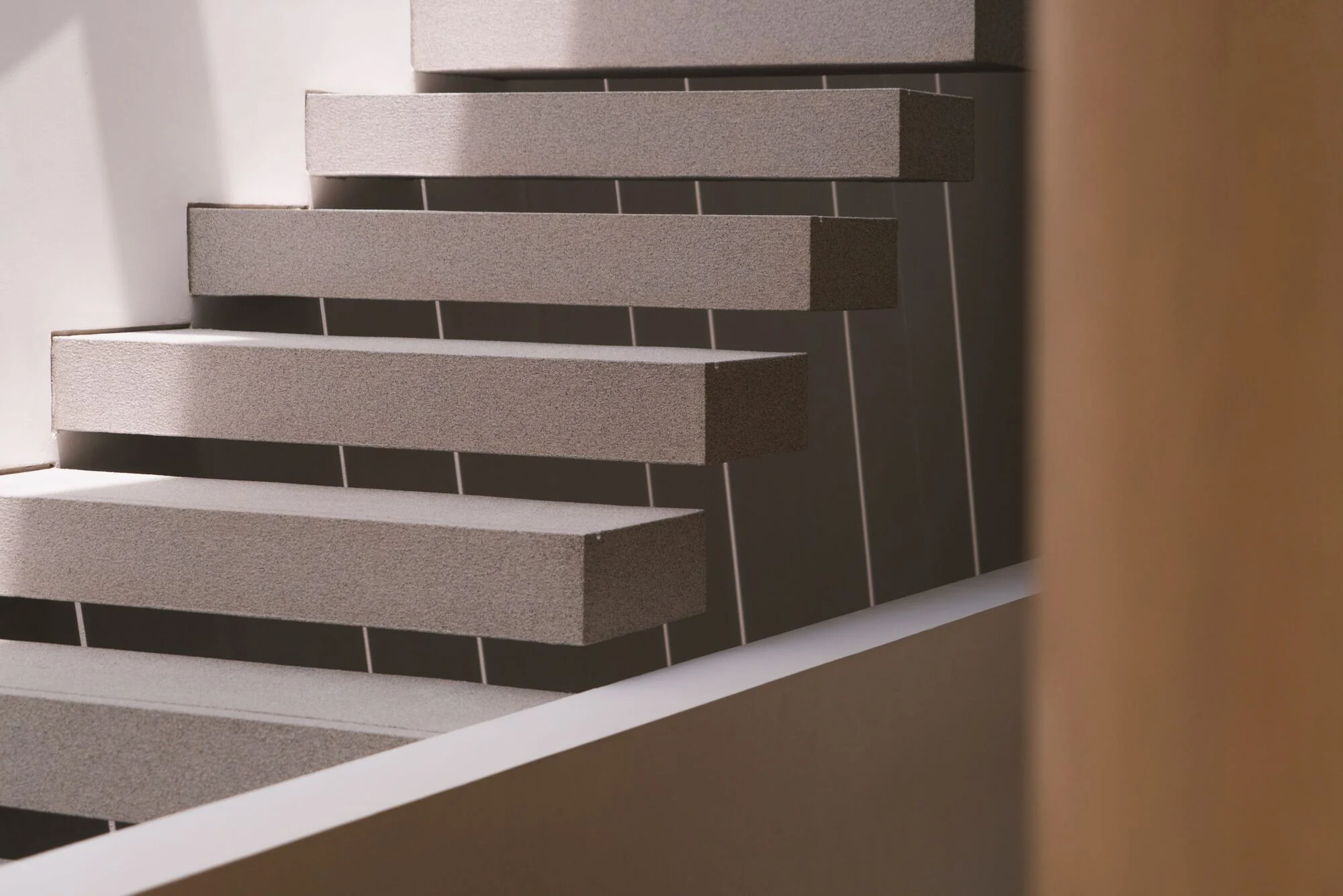 متریال طبیعی در داخل و نما