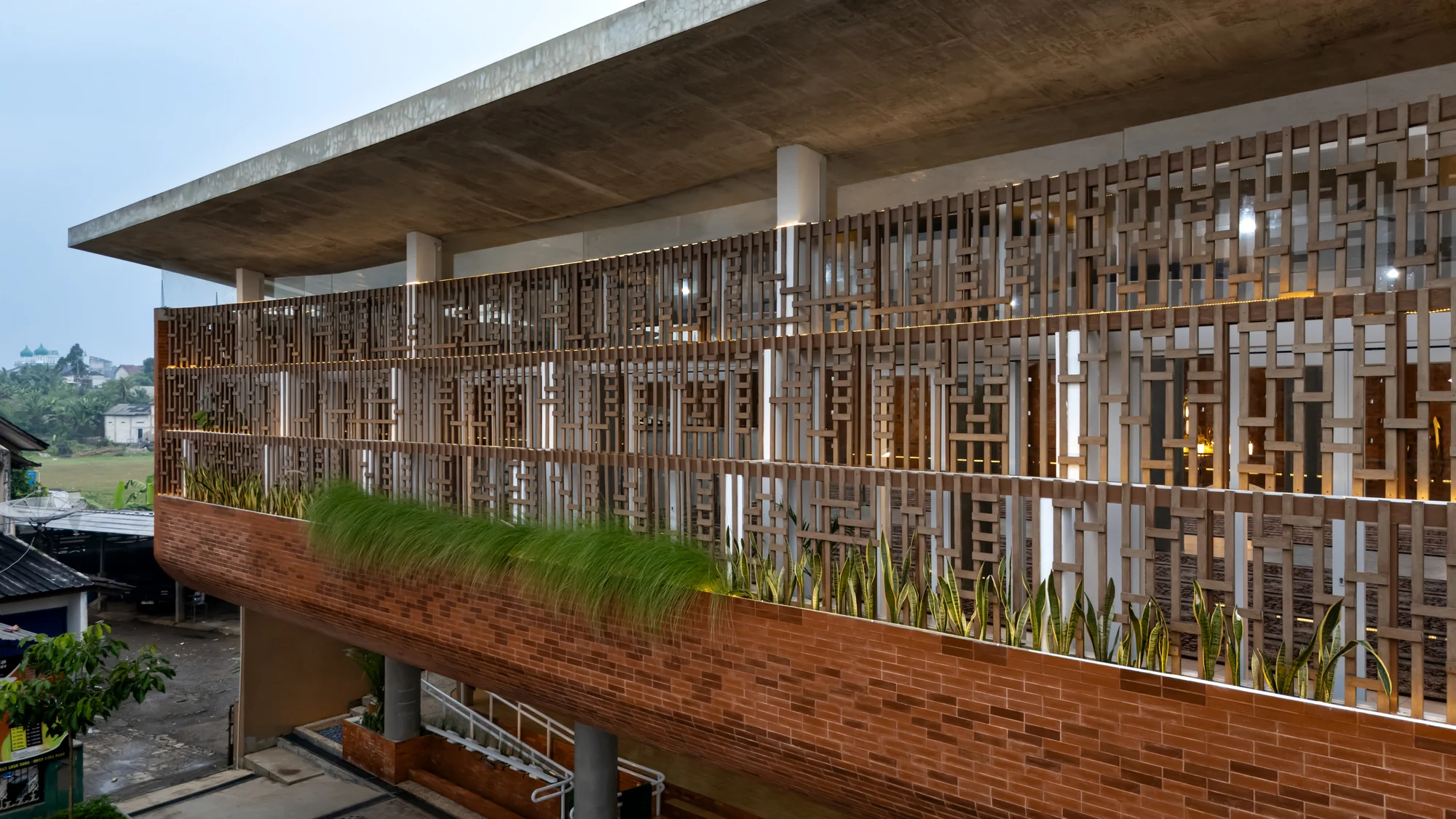 فضای بیرونی برای تأمل و دعا