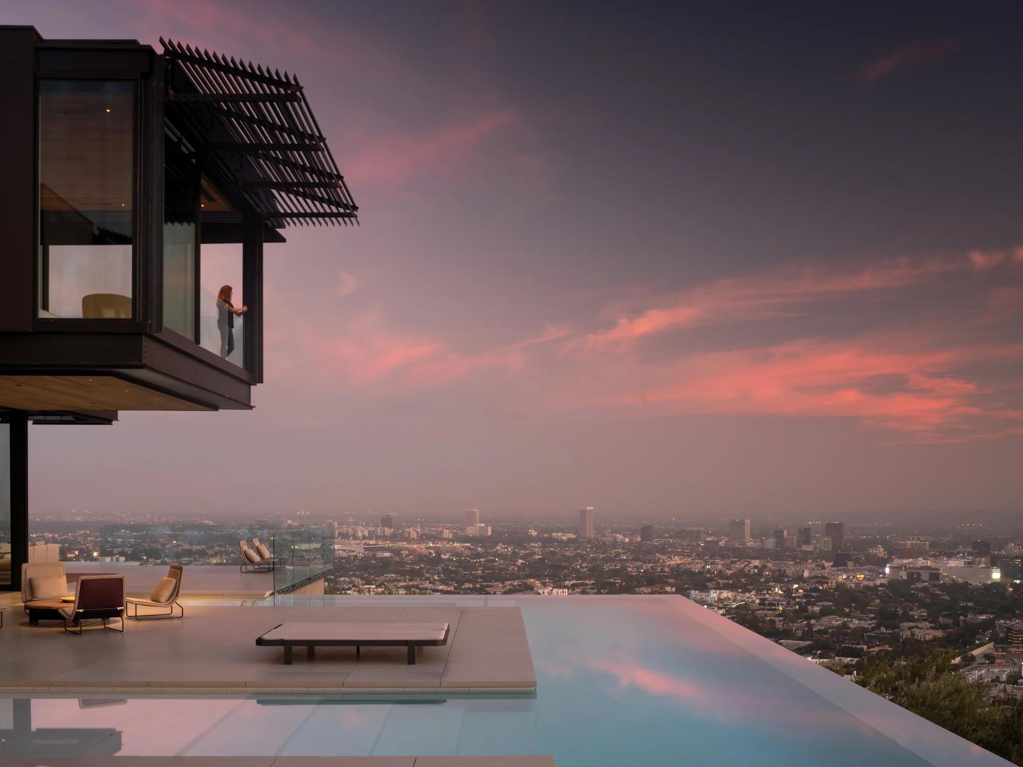 نمای پانورامیک ویلای Collywood House مشرف به لس‌آنجلس و اقیانوس