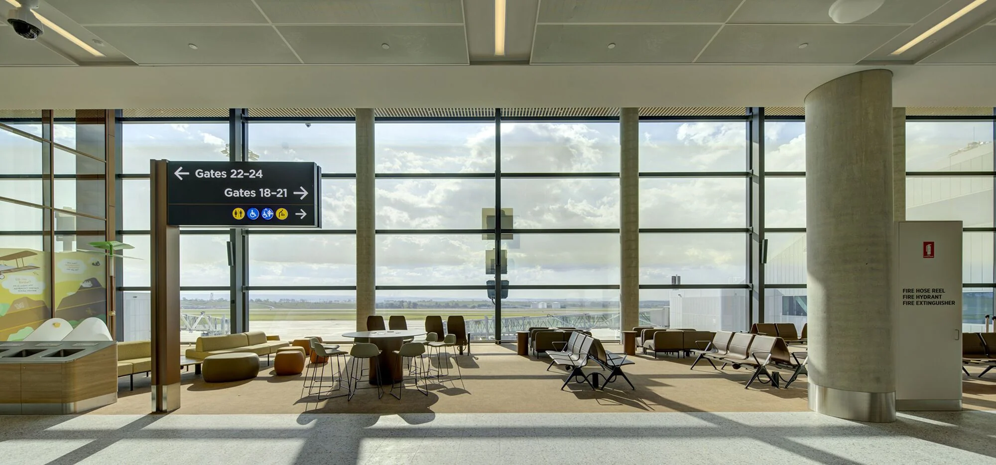 طراحی پایدار ترمینال فرودگاه وسترن سیدنی با نمای شفاف و مدرن