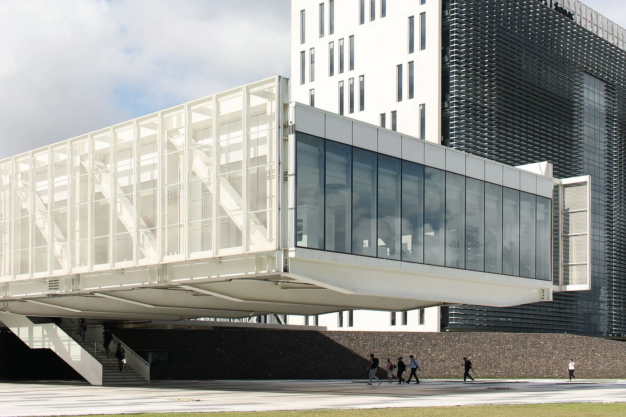 نمای خارجی مجتمع فکومرسیو با طراحی استودیو 41 در پورتو آلگره