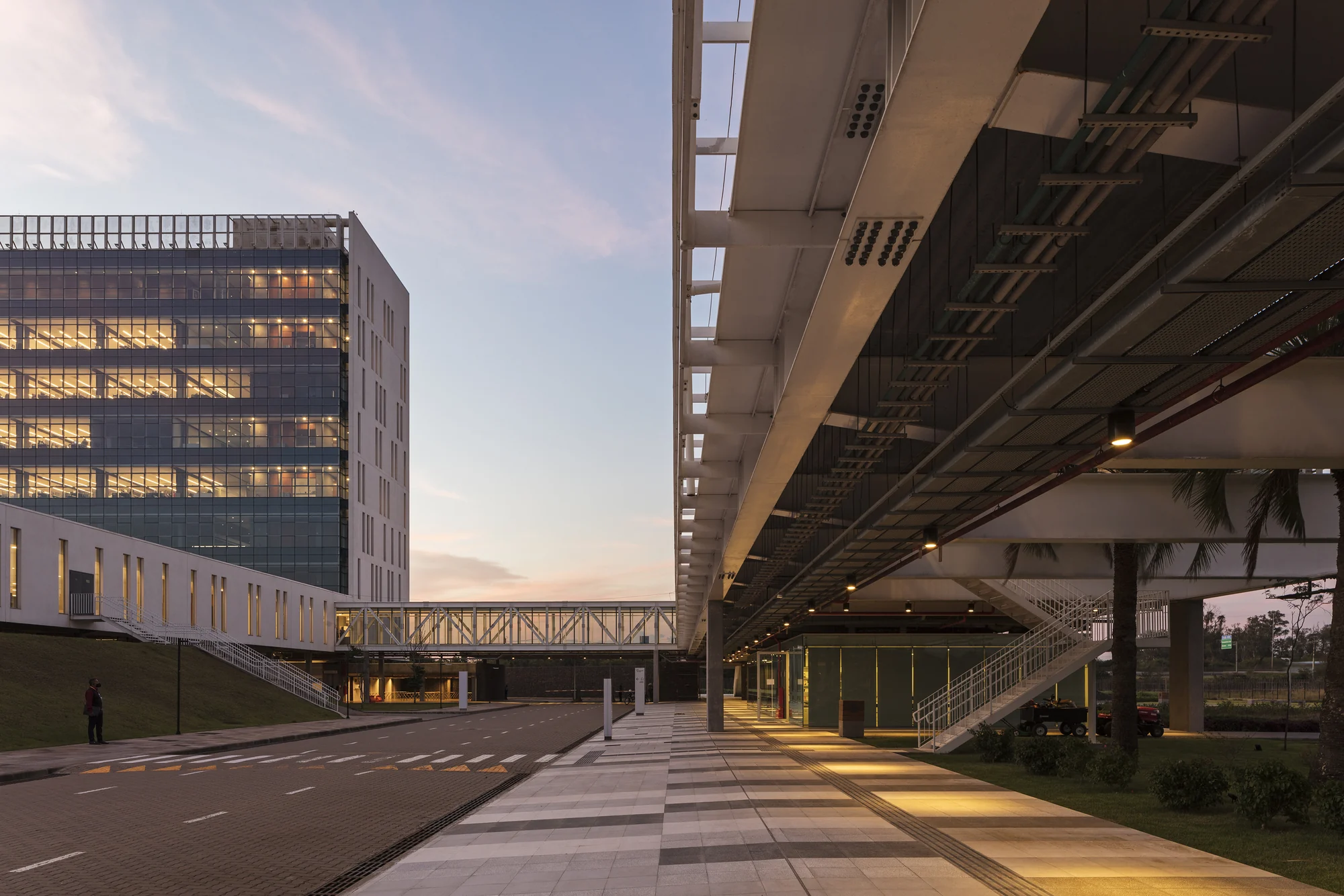 نمای خارجی مجتمع فکومرسیو، سسک و سناک با طراحی استودیو 41