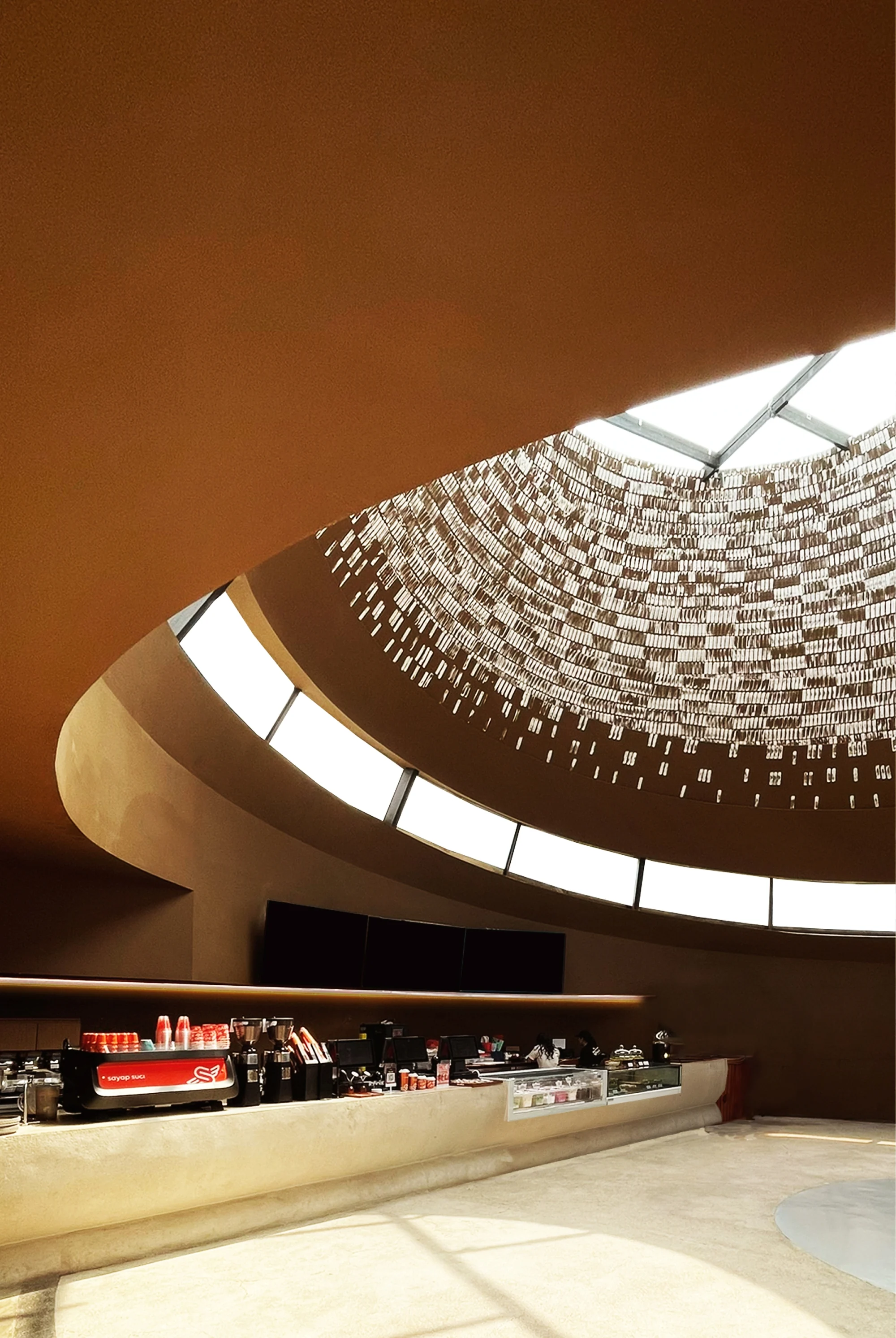 نمای خارجی رستوران SS Garden با طراحی RAD+ar و باغ سبز