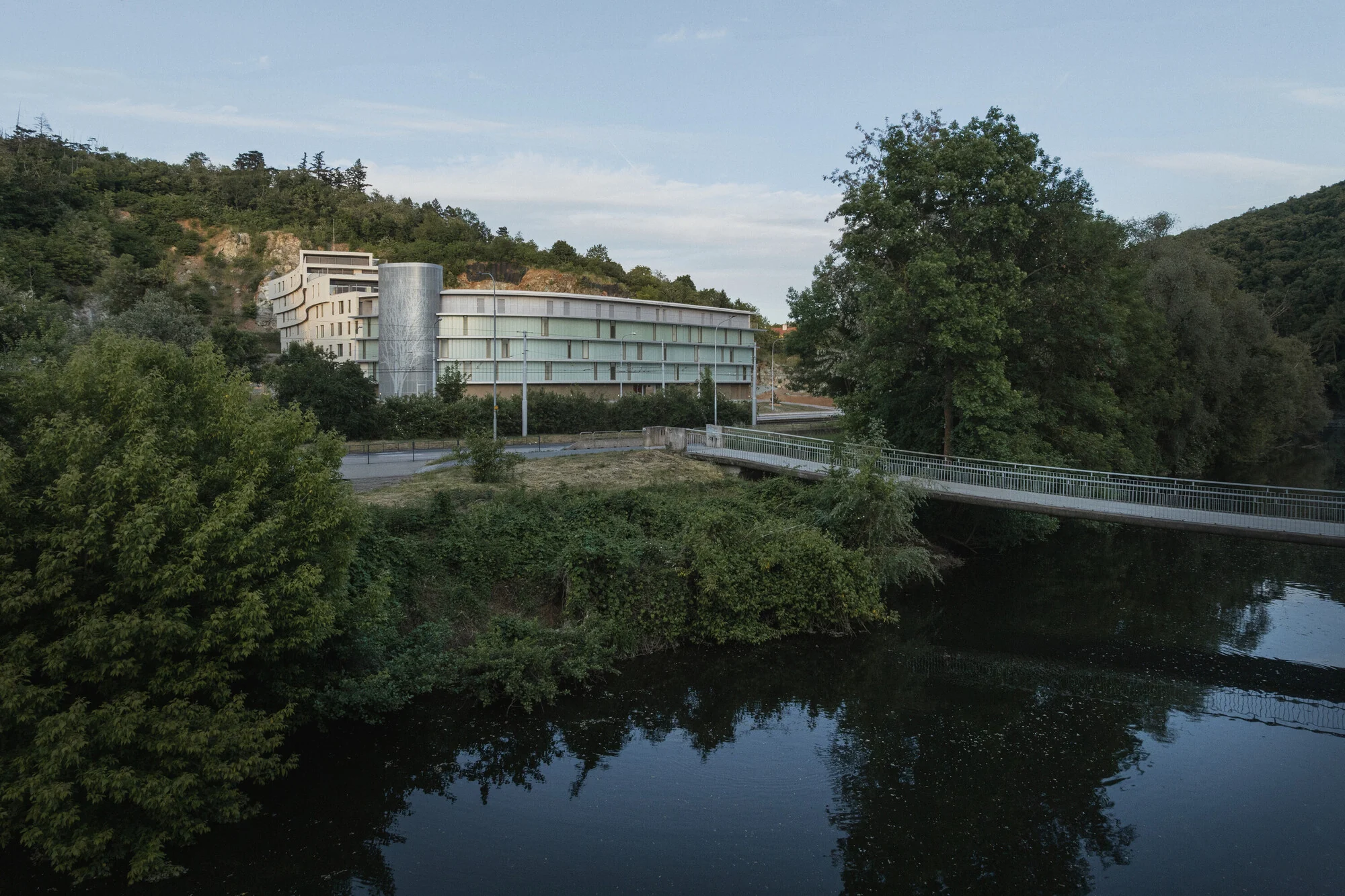 نمای خارجی مجتمع دیوریت با طراحی Architekti DRNH در برنو