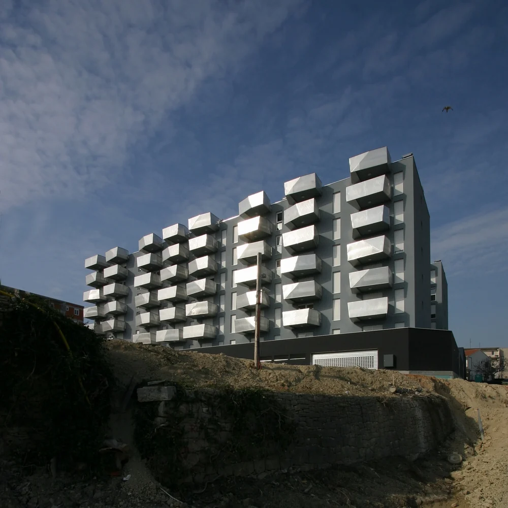 پلان باز فضای داخلی مجتمع مسکونی 7-4 با طراحی Arhipolis