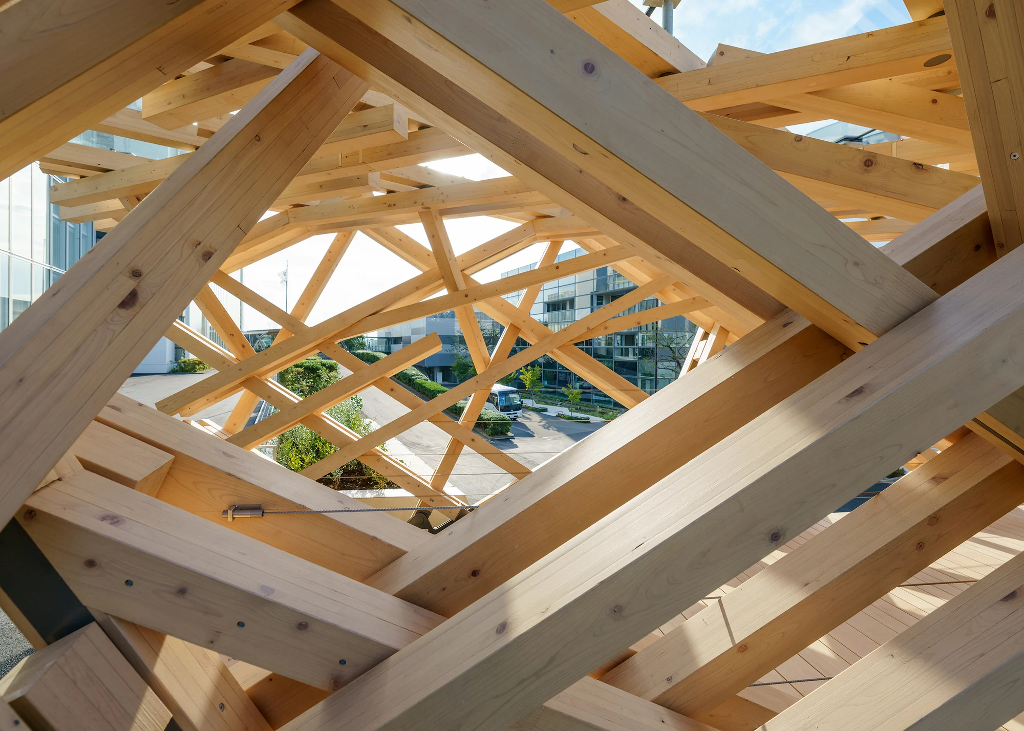 نمای جانبی پل TAC.T با طراحی مدرن و پایدار