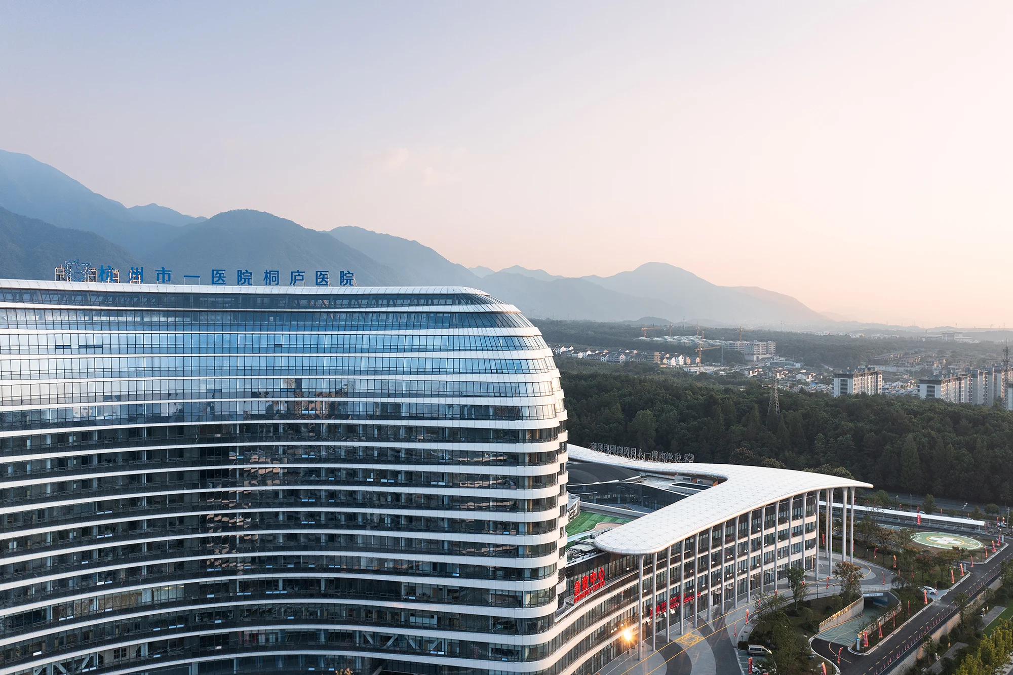 پلان معماری بیمارستان تونگلو با فضاهای باز و کاربردی