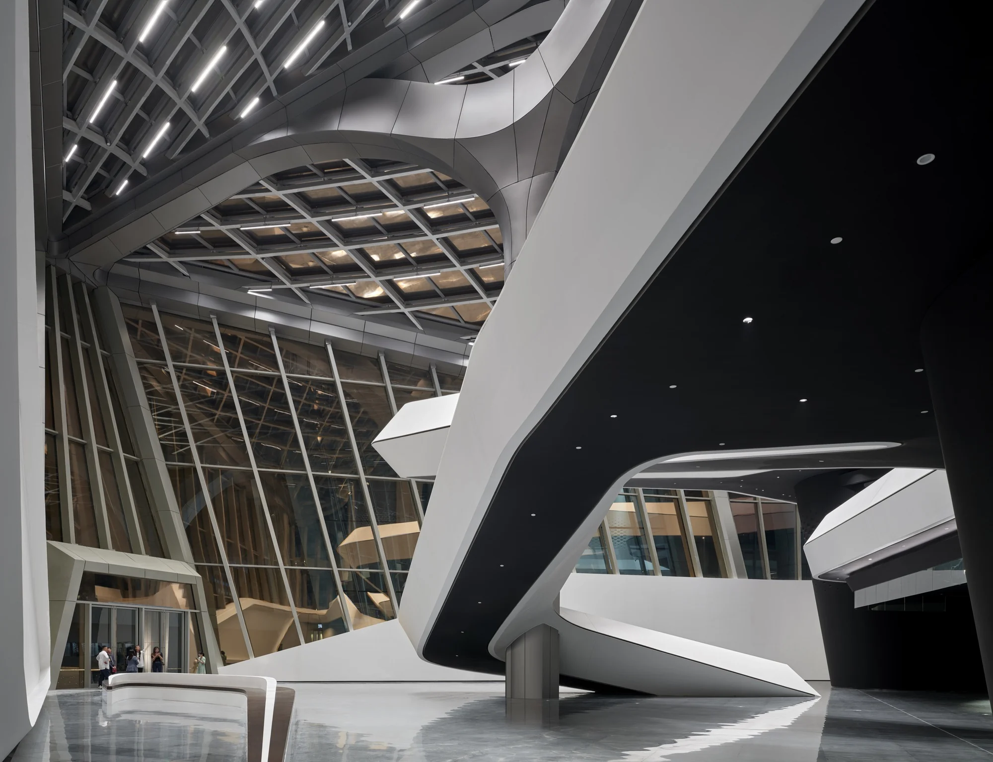 پلان معماری مرکز ژوهای جینوان با فضای فرهنگی و نورپردازی