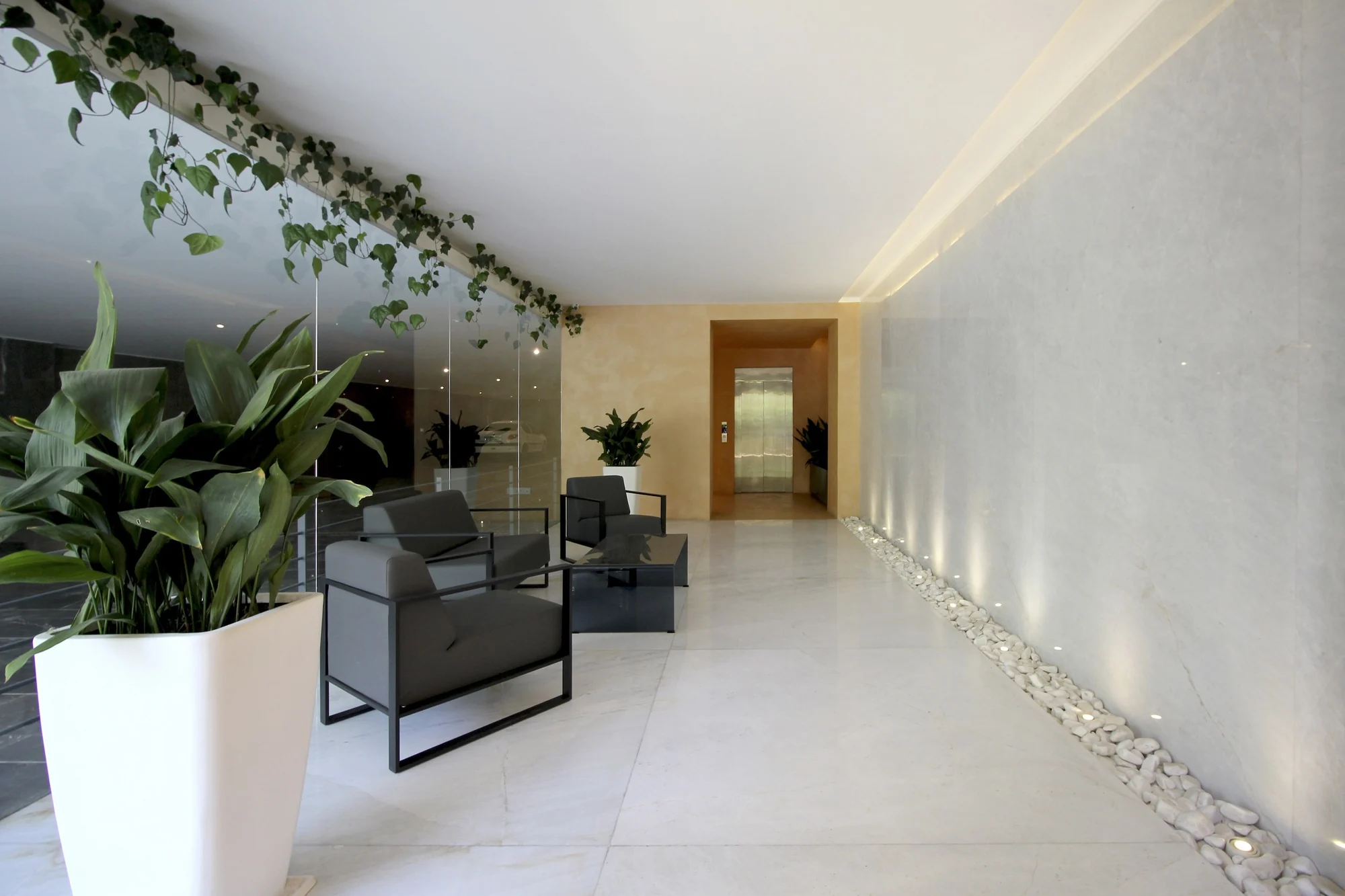 طراحی معماری آپارتمان‌های سروستان در منطقه پرتراکم پاسداران