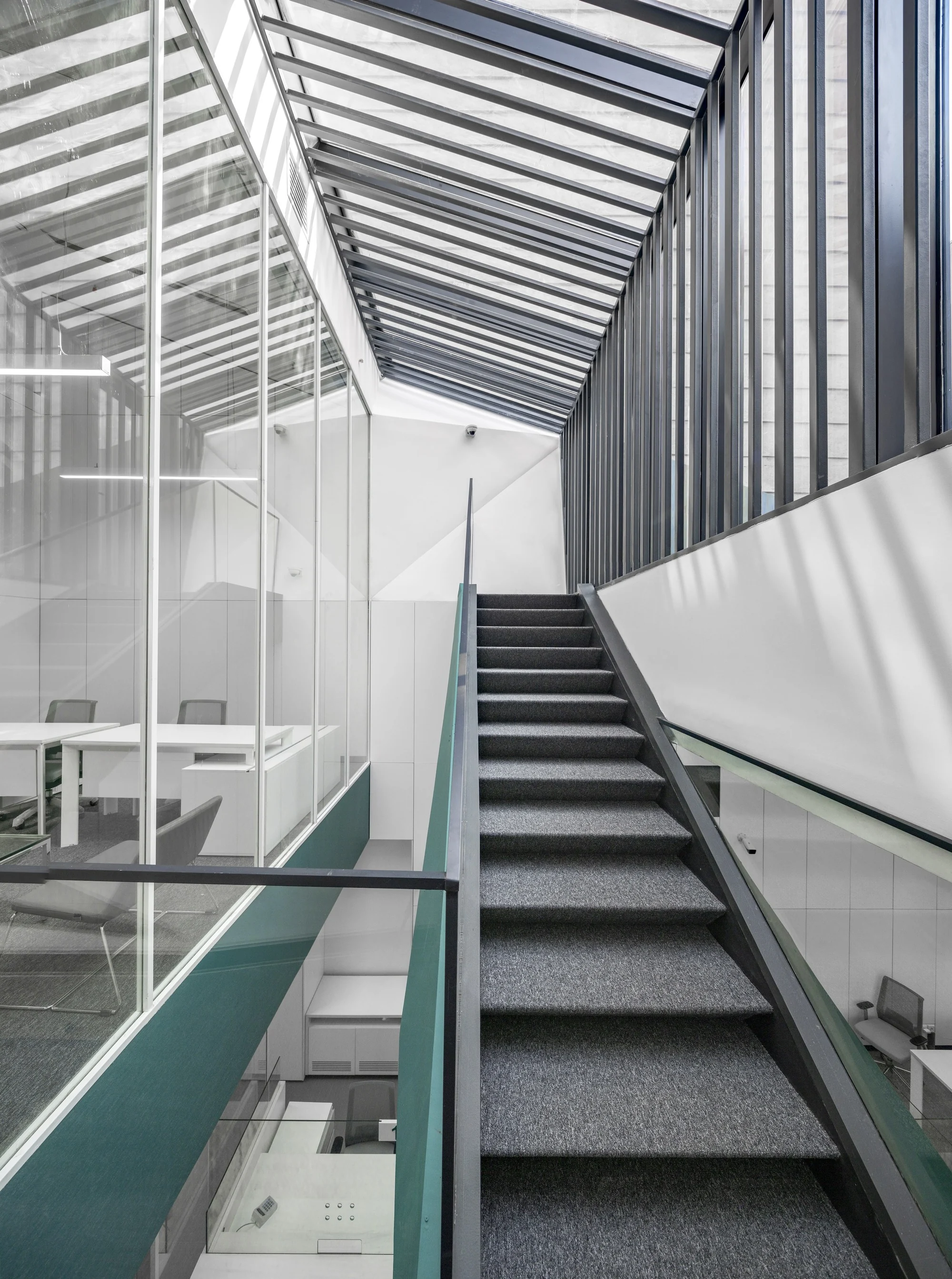 طراحی علیرضا تغابنی