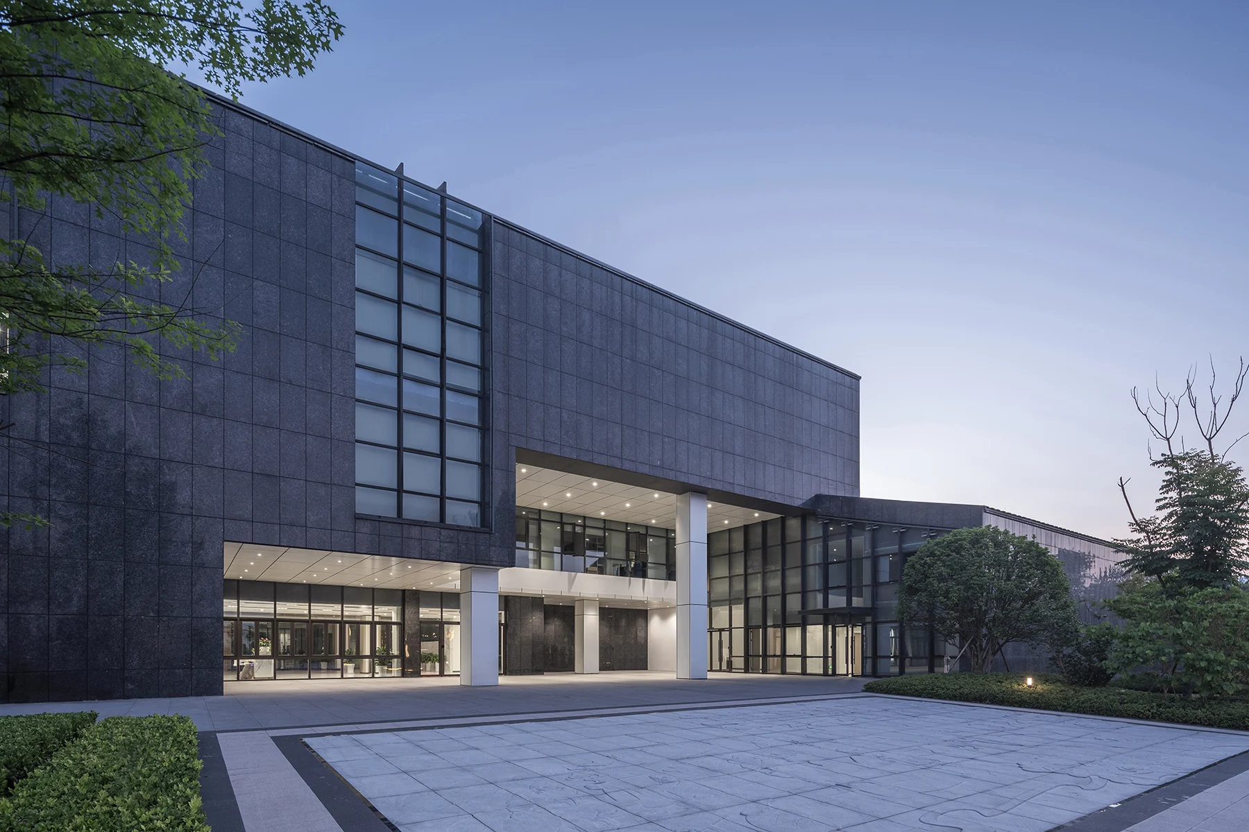 نمای شیشه‌ای