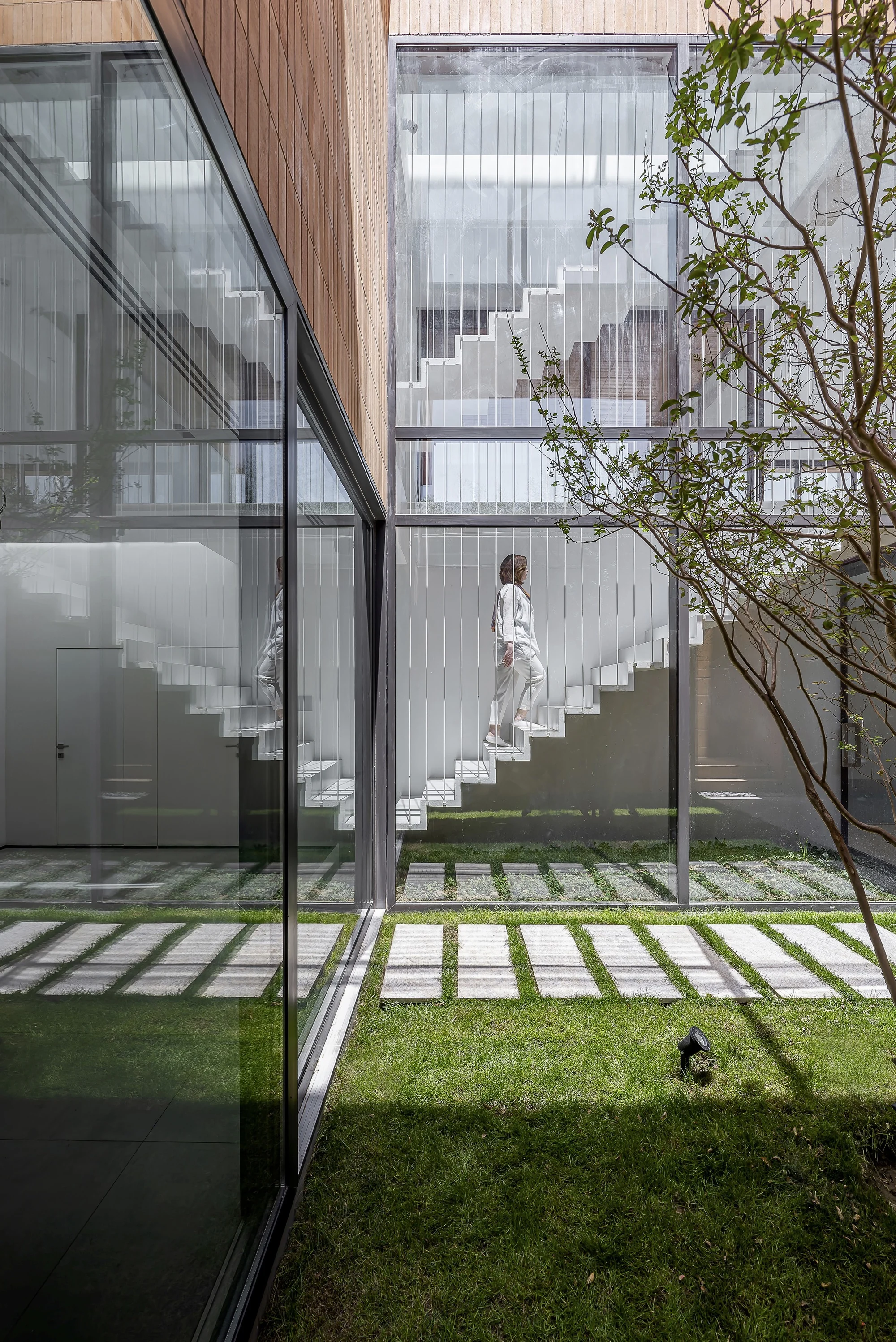 طراحی معماری ویلا خلأها با جشن زندگی و تفریح