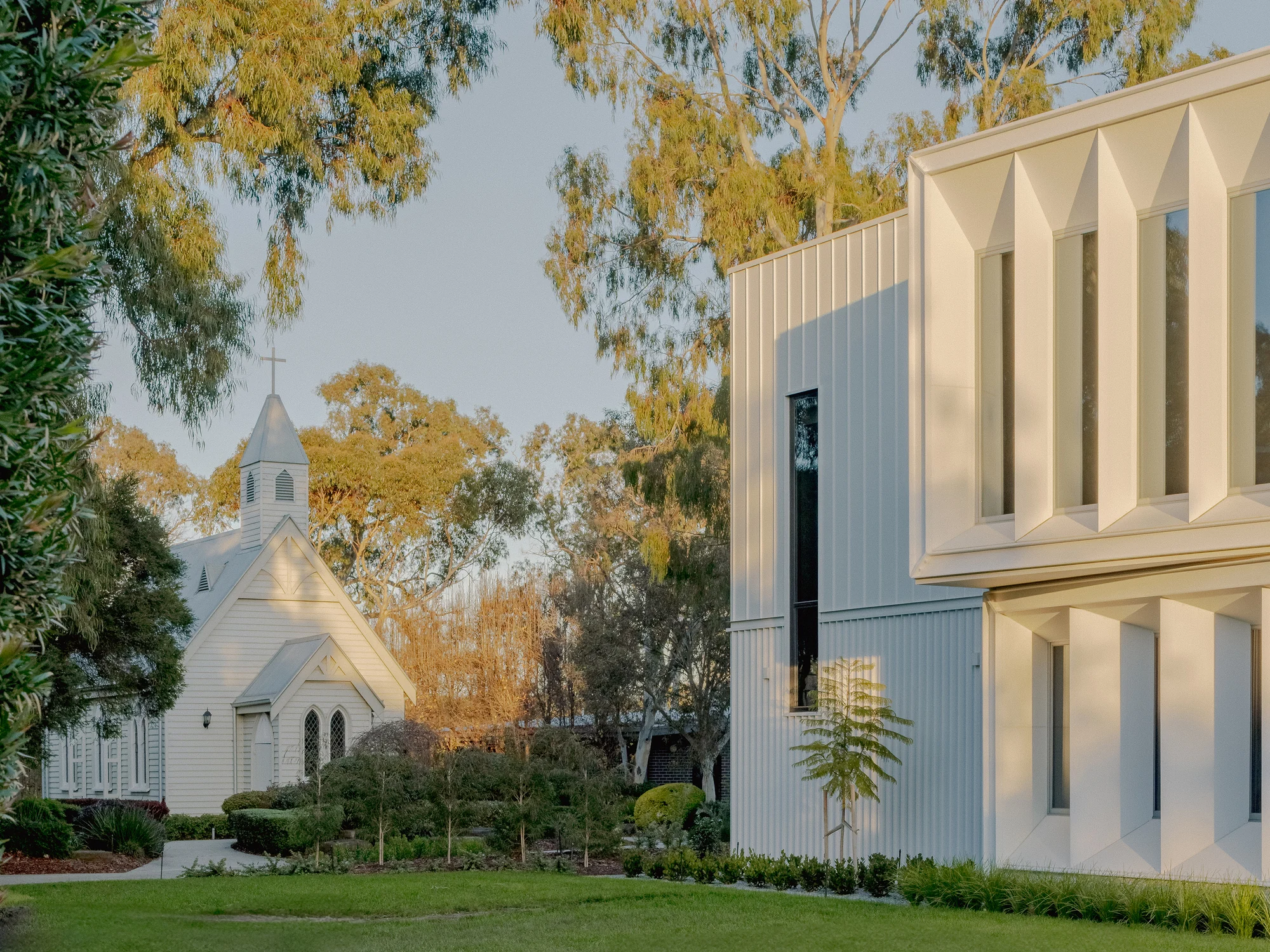 طراحی پایدار مرکز آبی ایوانهو گرامر با مساحت 2333 مترمربع