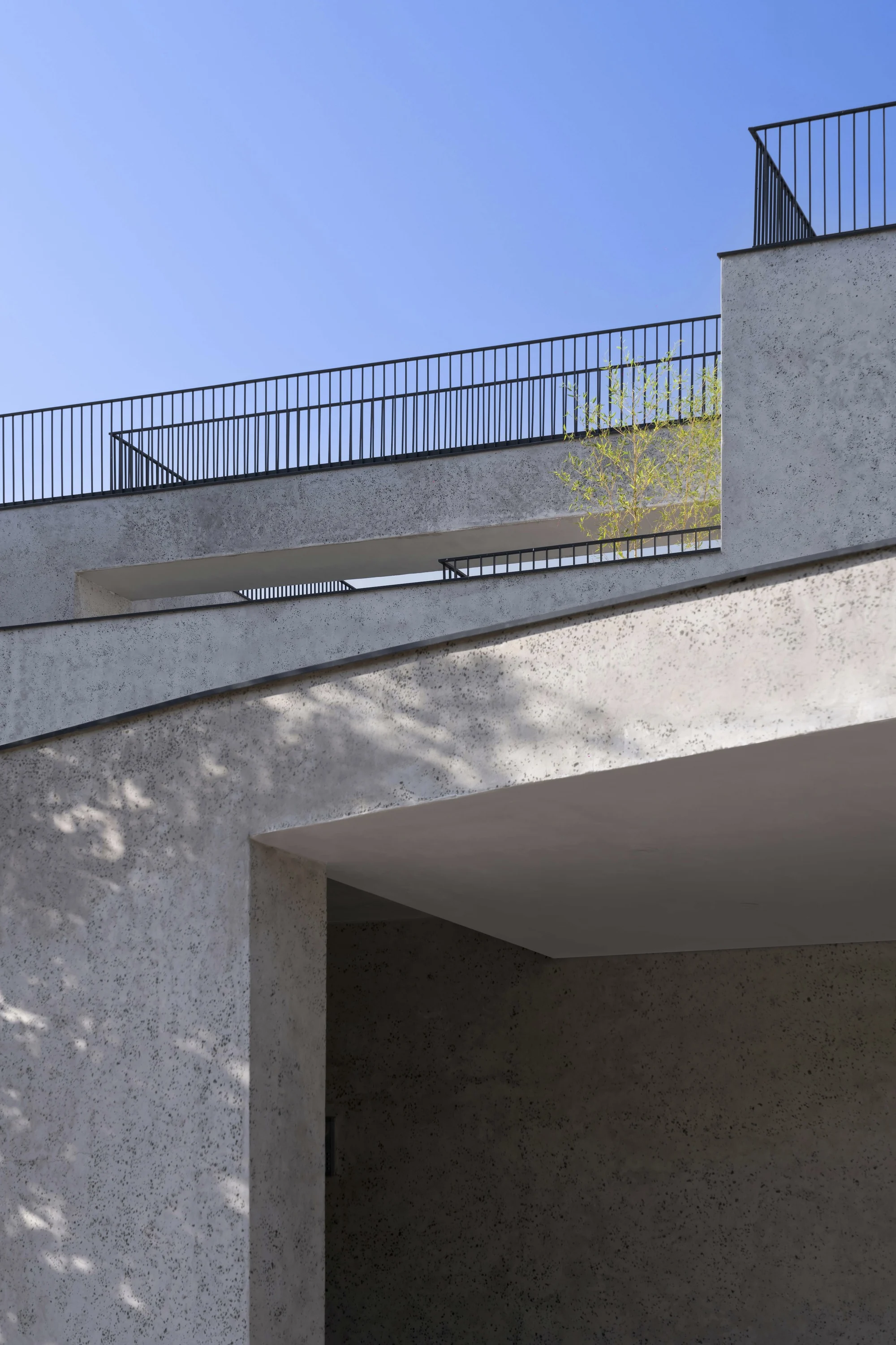 طراحی پایدار ویلا و نیم خانه تکخانواده در دره ارغوان