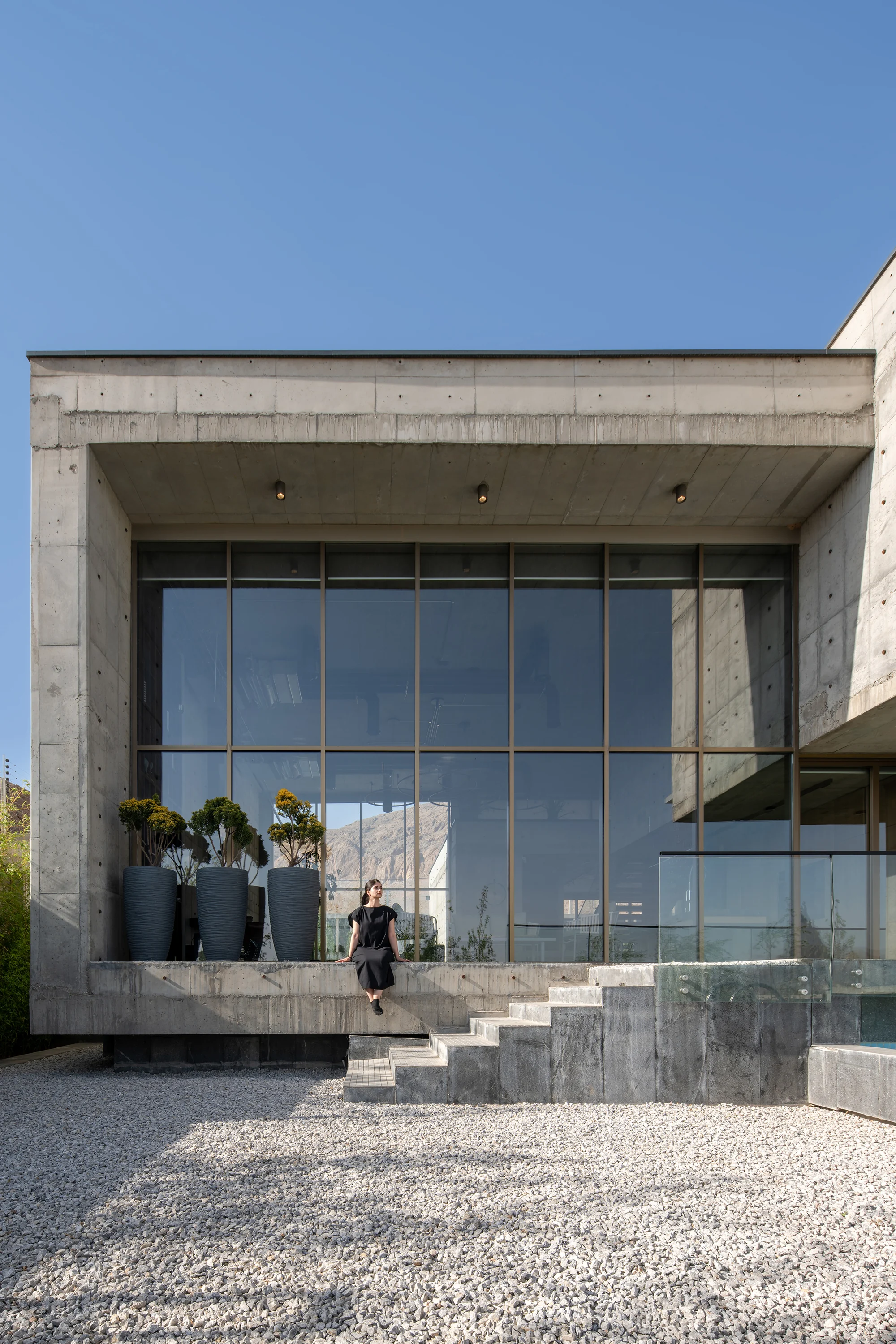 طراحی پایدار ویلا باغ شهر با زمین 25×60 متر