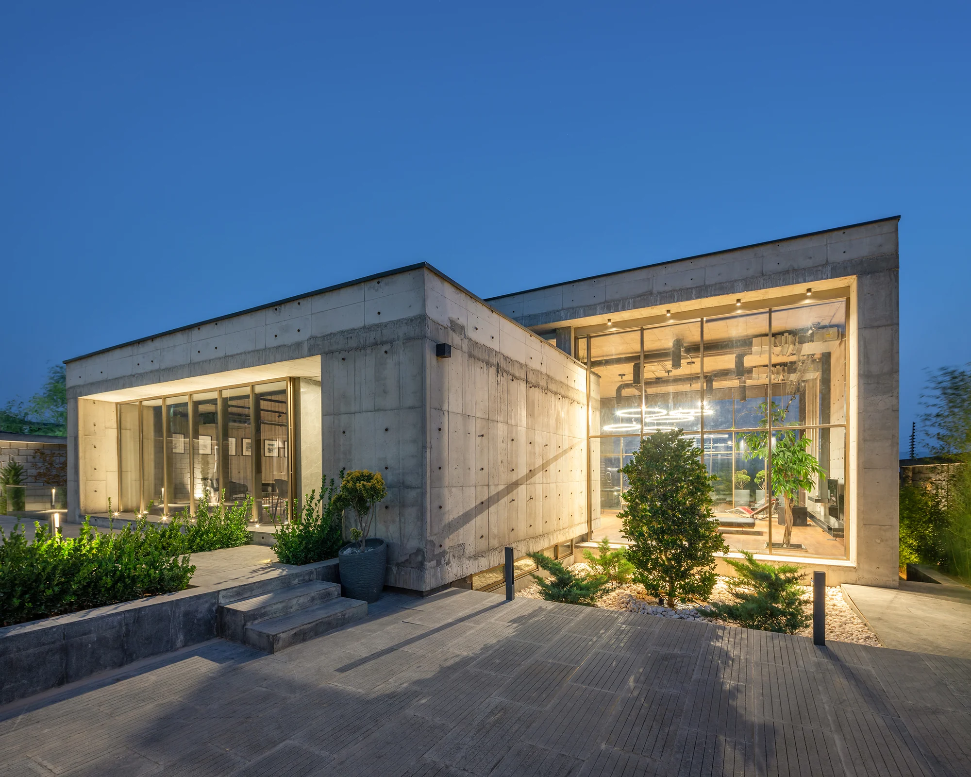 پلان معماری ویلا باغ شهر با شیب 7%