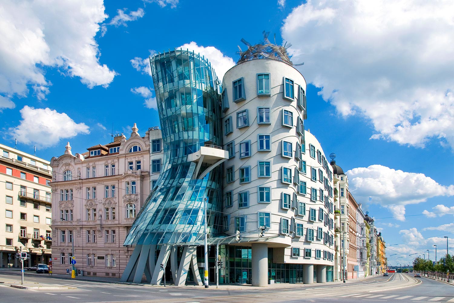خانه رقصان (Dancing House)، پراگ