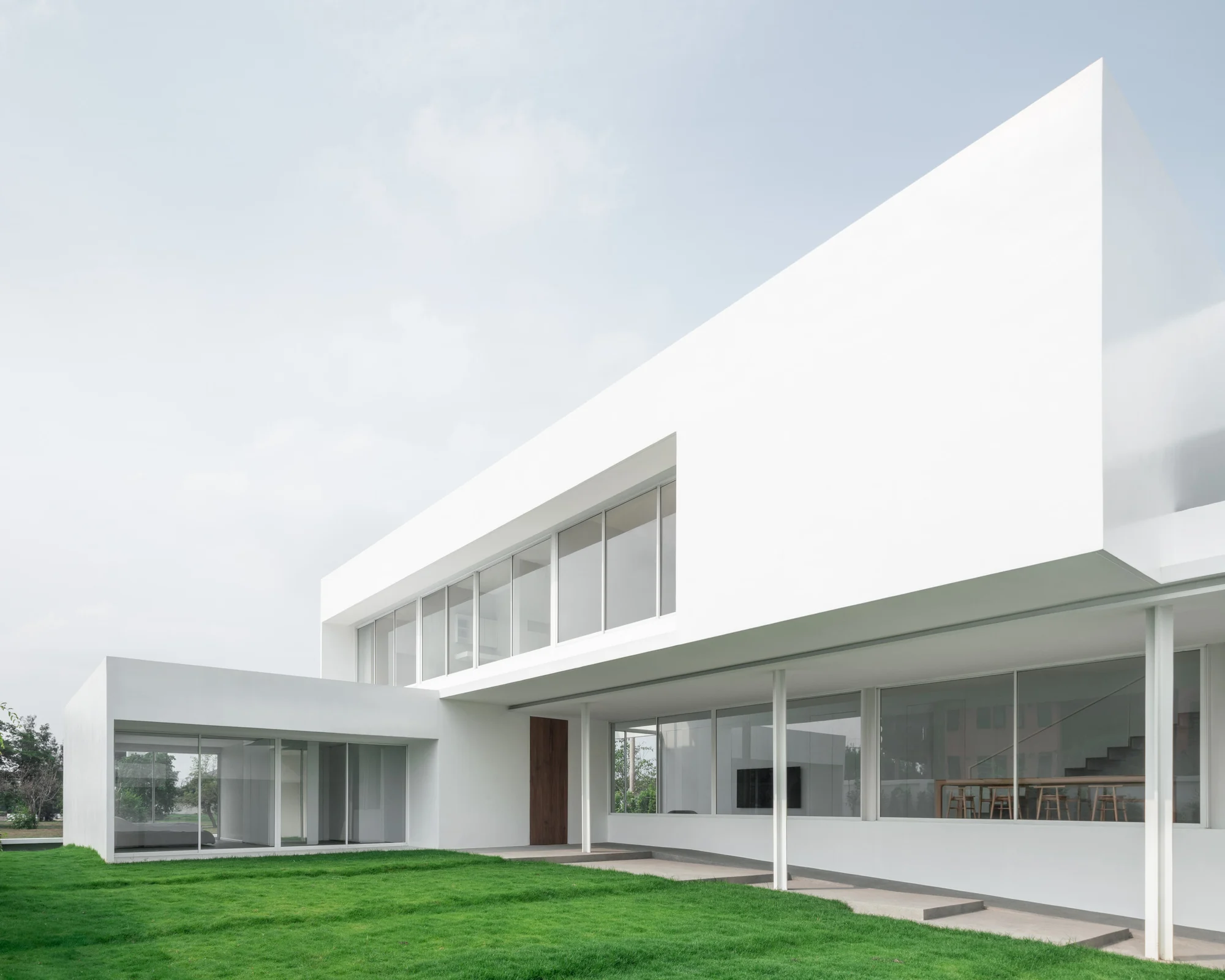 نمای خارجی خانه لوسنت با CORE Cluster