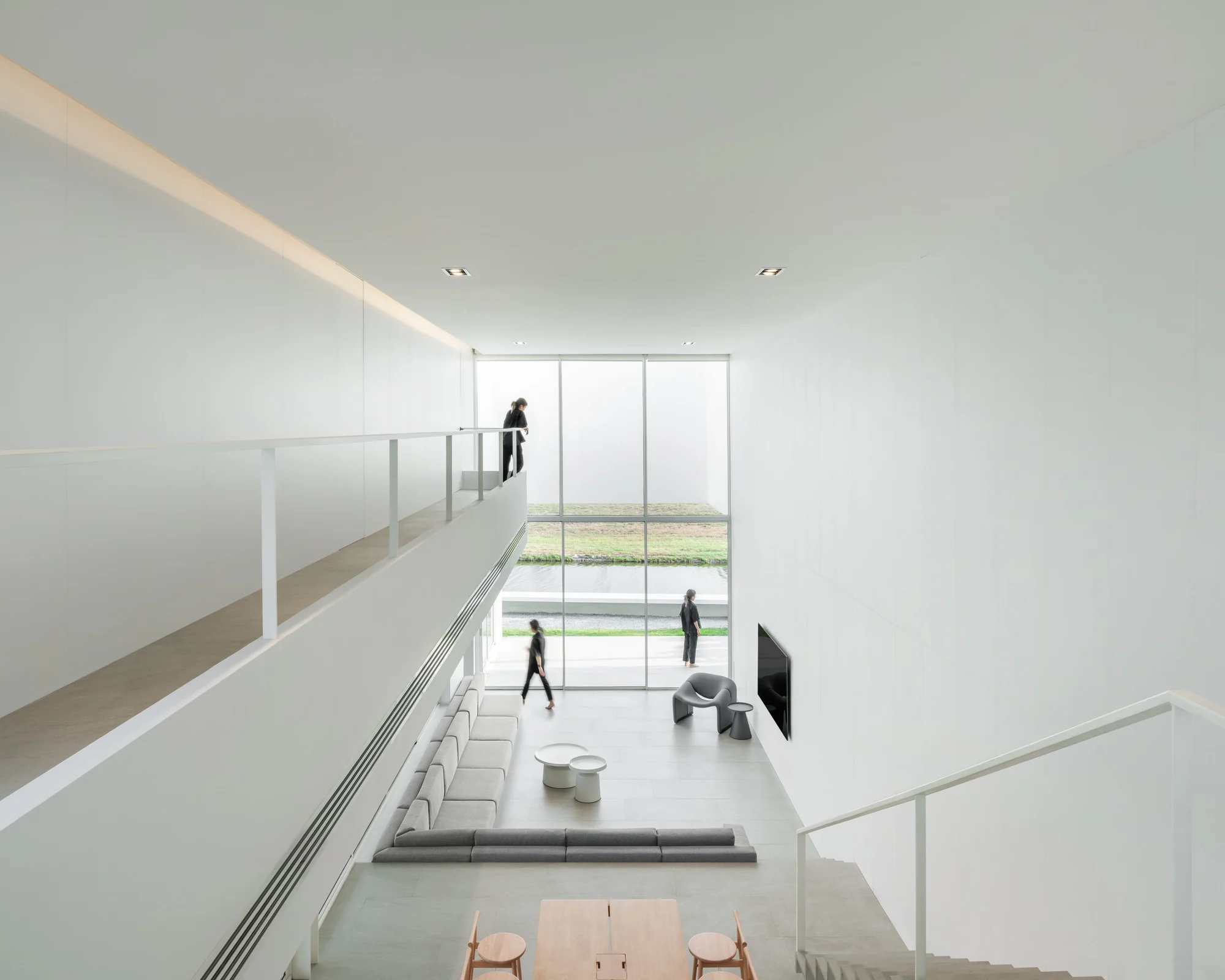 پلان معماری مدرن خانه لوسنت با فضاهای باز