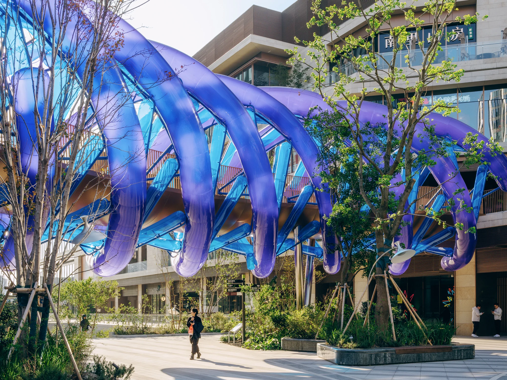 پلان معماری پل غشایی چرخشی آبی با مساحت ۳۰ مترمربع و مداخله ملایم