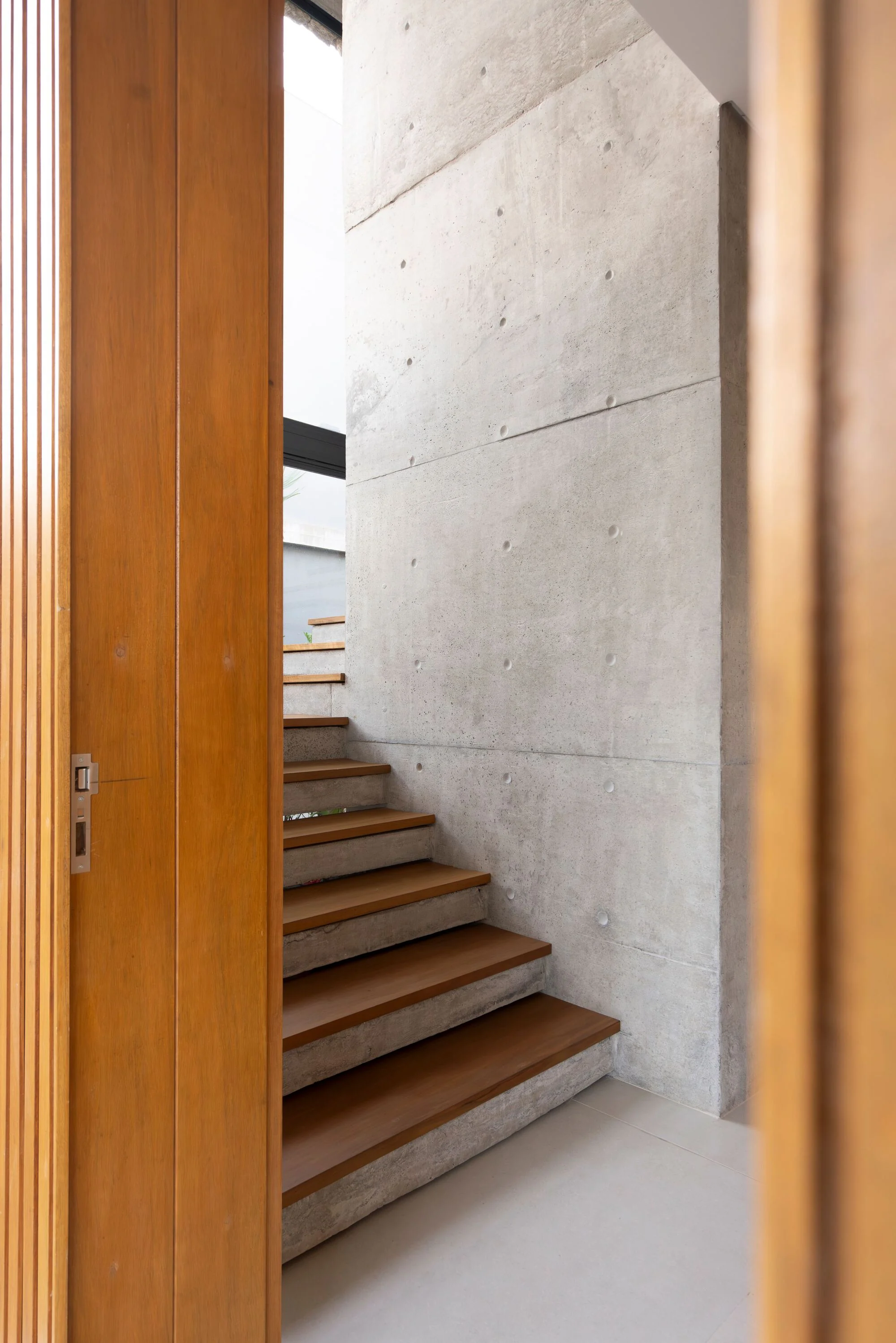 پلان باز فضای داخلی خانه کاسا فولیا با طراحی Marcos Biazus