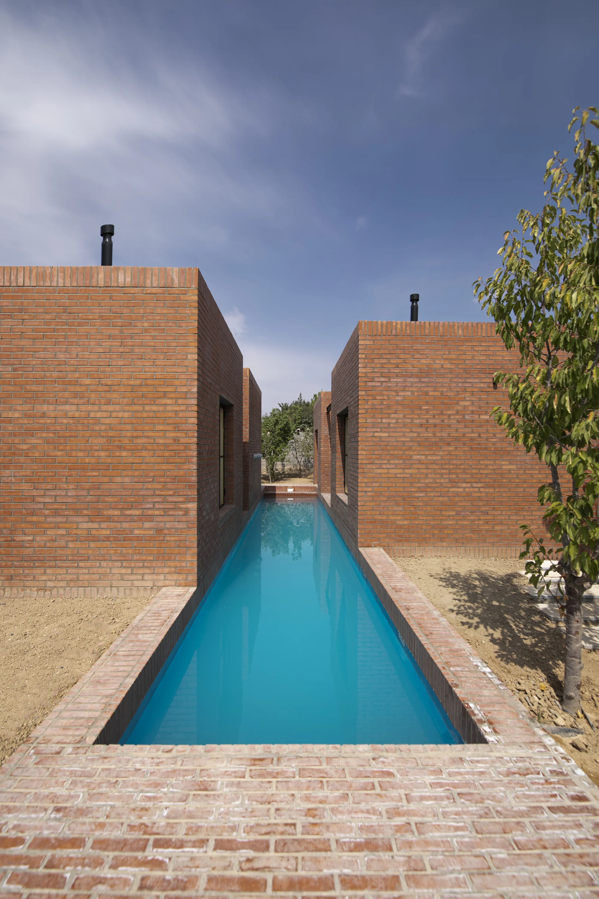 نمای خارجی ویلا میدریدج با Kazemi Workshop