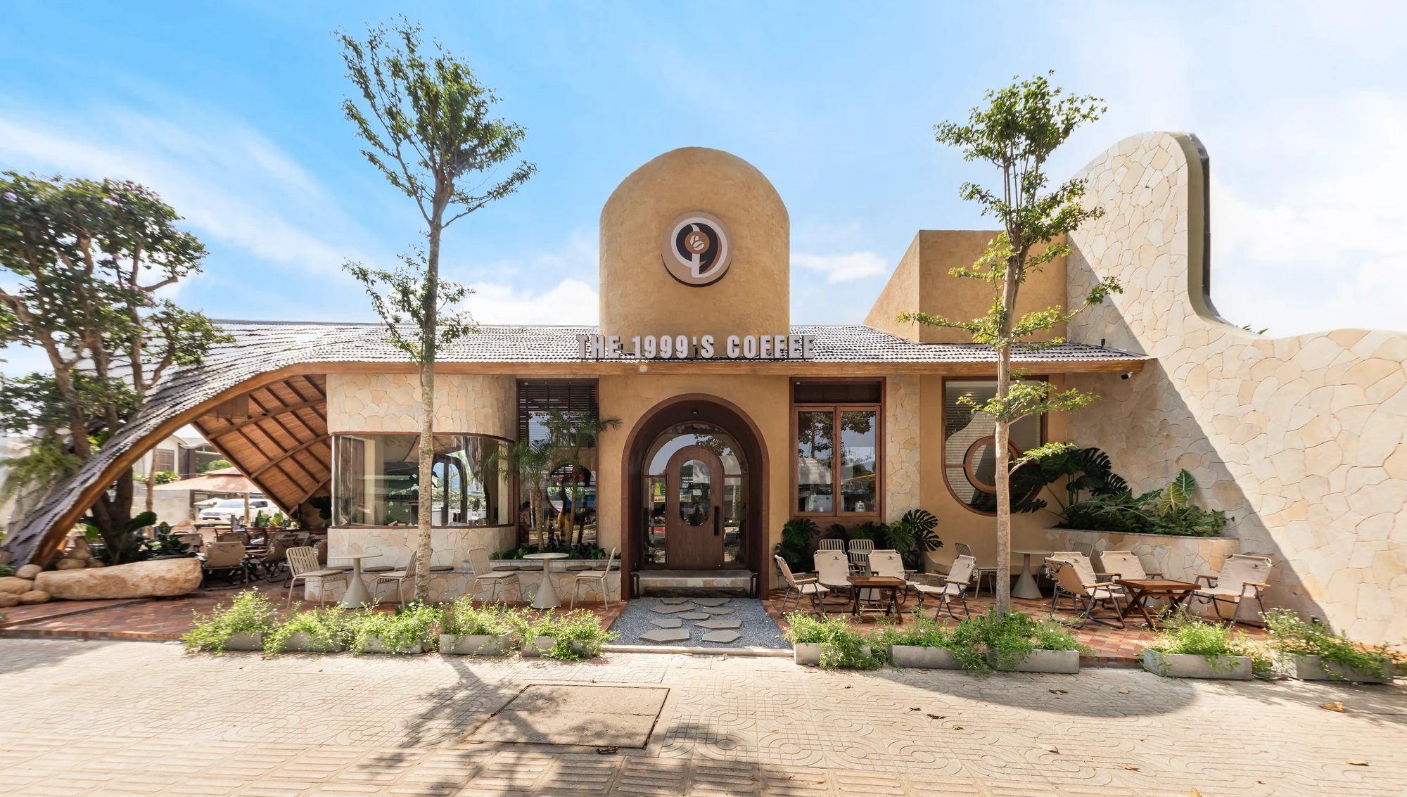 نمای خارجی کافه ۱۹۹۹ اس با KQI Architect